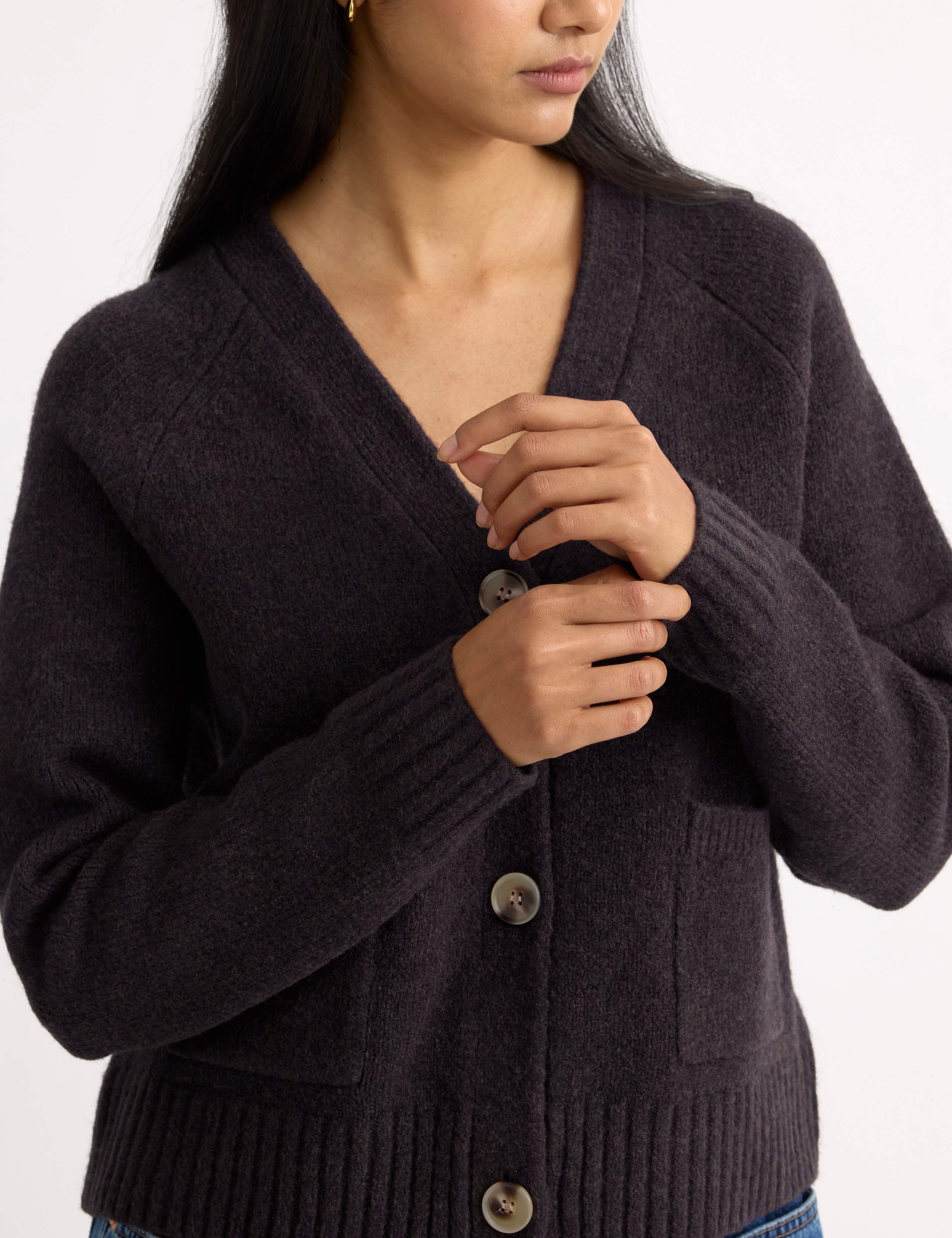V-Neck Relaxed Cardigan with Wool 4 of 4