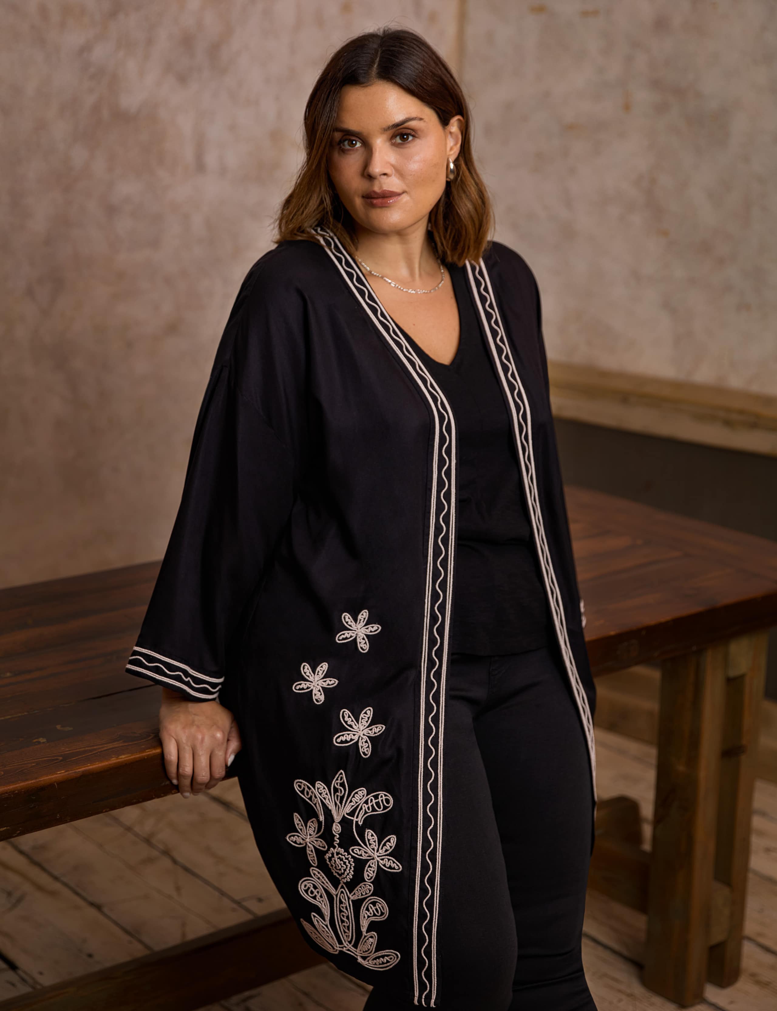 Embroidered Kimono 3 of 6