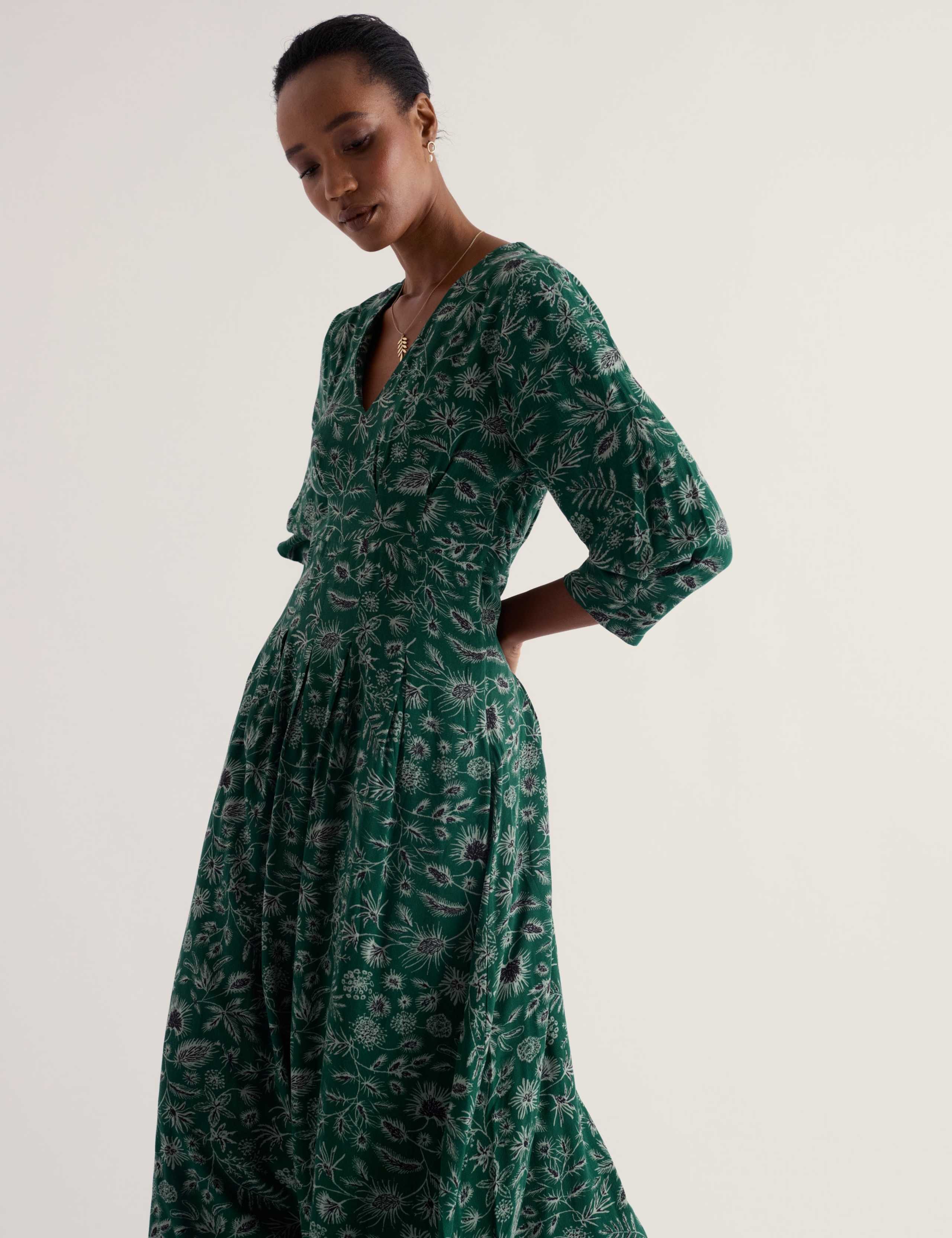 Printed V Neck Midaxi Dress 4 of 5