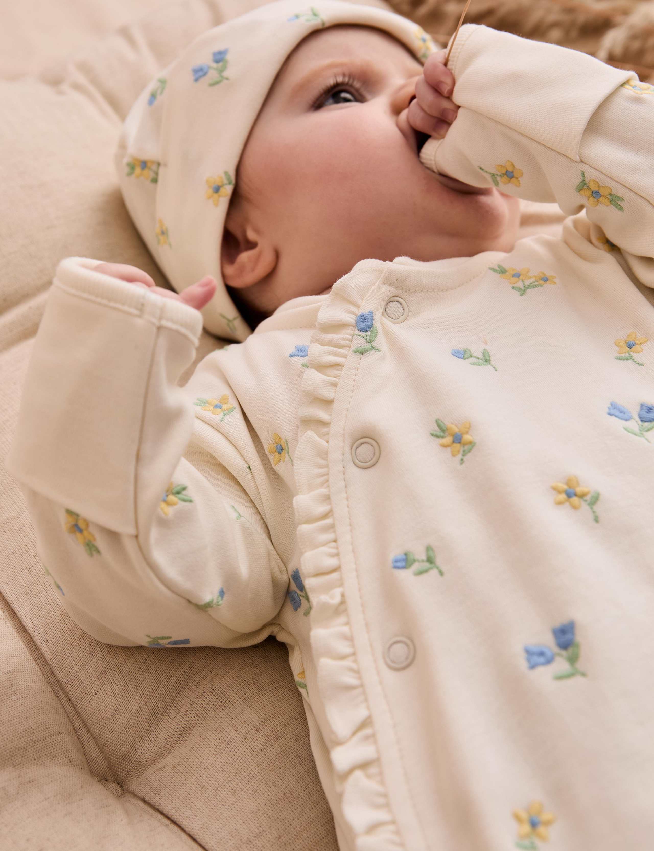 2pc Pure Cotton Floral Sleepsuit & Hat Set (0-18 Mths) 6 of 6