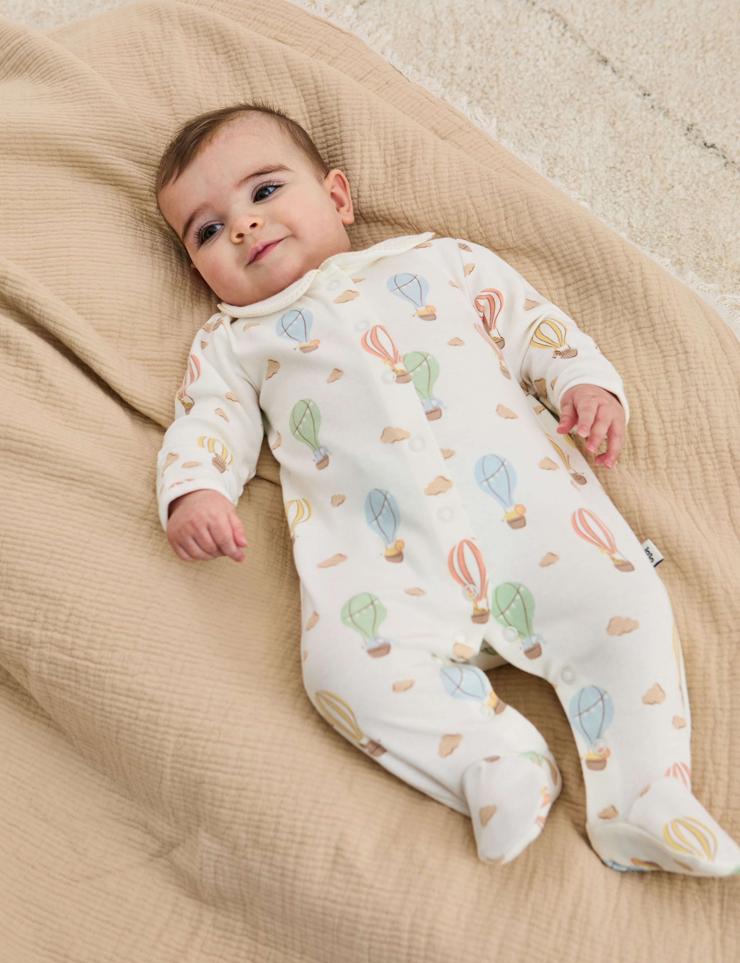 Pure Cotton Balloon Print Sleepsuit (0-18 Mths) 1 of 5