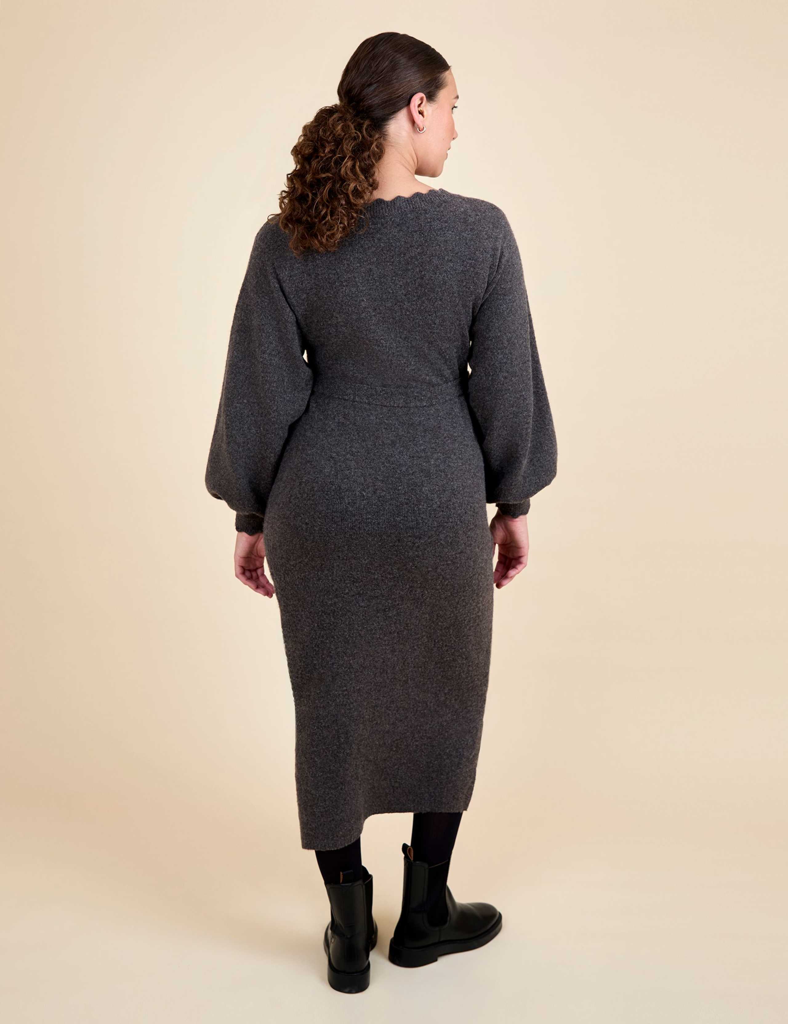 Maternity Knitted V-Neck Midi Jumper Dress 5 of 6