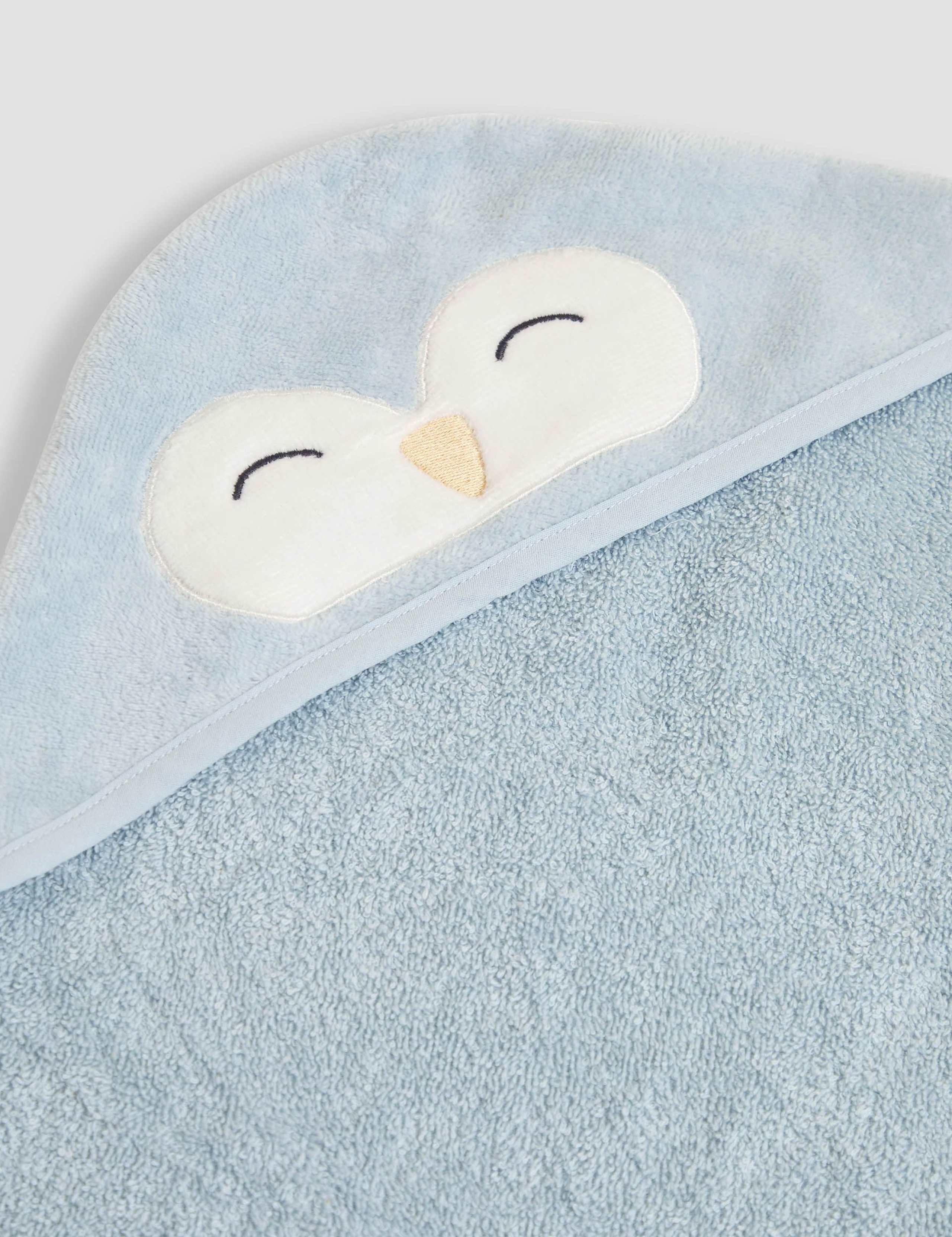 Pure Cotton Penguin Hooded Towel 2 of 3