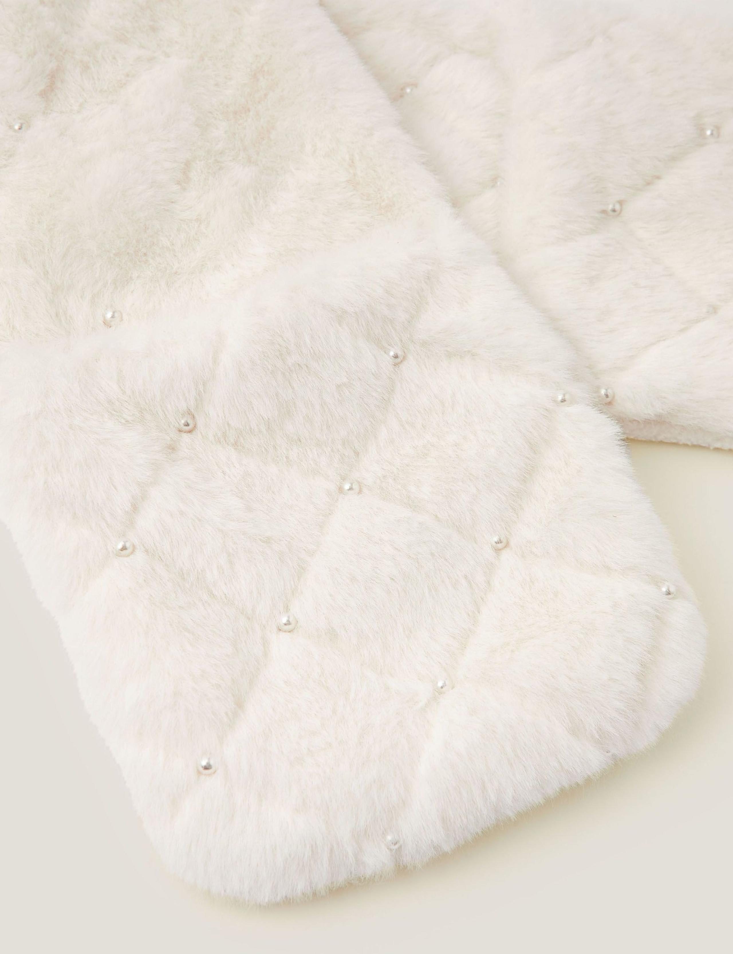 Kids' Pearly Cat Hat and Gloves (3-10 Yrs) 2 of 3