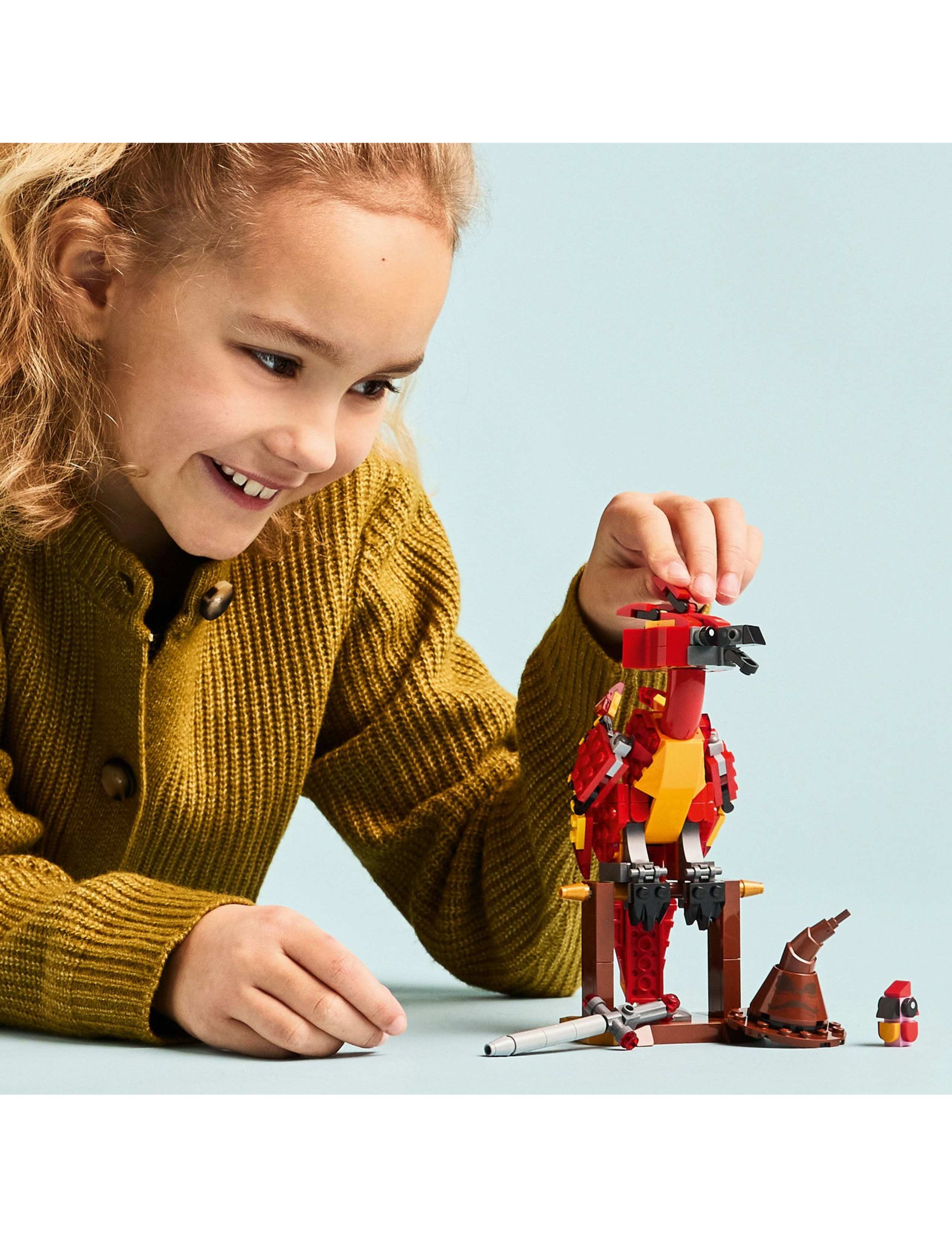 LEGO Harry Potter Fawkes: Dumbledore's Phoenix 76448(8+ Yrs) 2 of 6