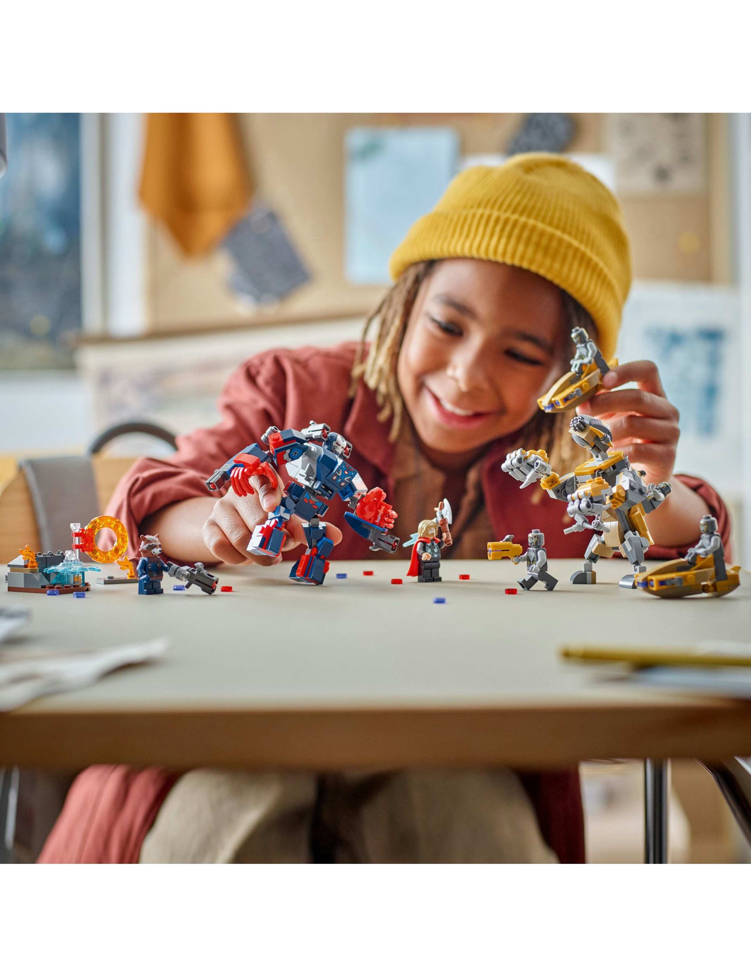 LEGO Marvel Avengers  Endgame Thor vs. Chitauri 76322(8+ Yrs) 2 of 6