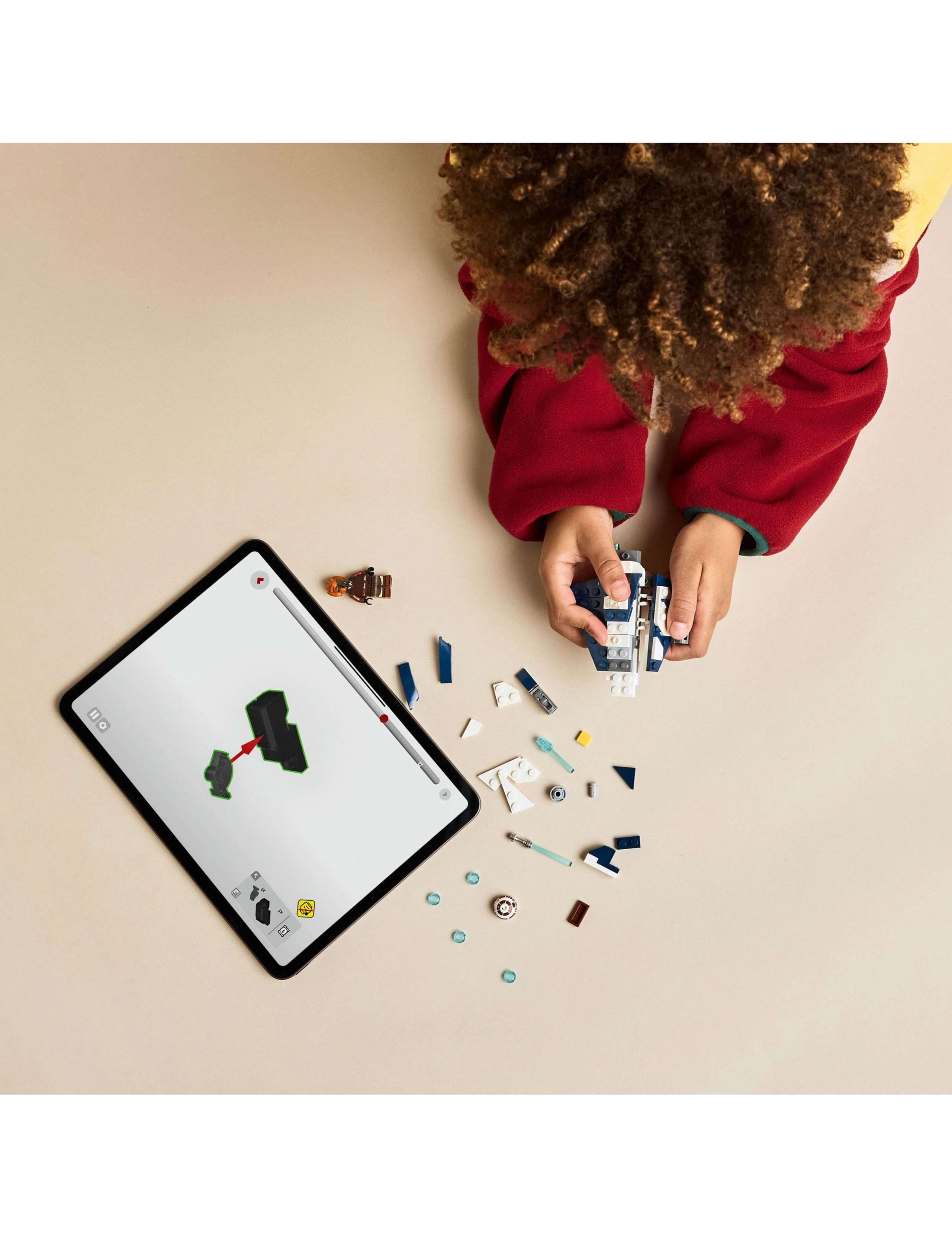 Plo Koon's Jedi Starfighter™ Microfighter 75400(6+ Yrs) 5 of 6