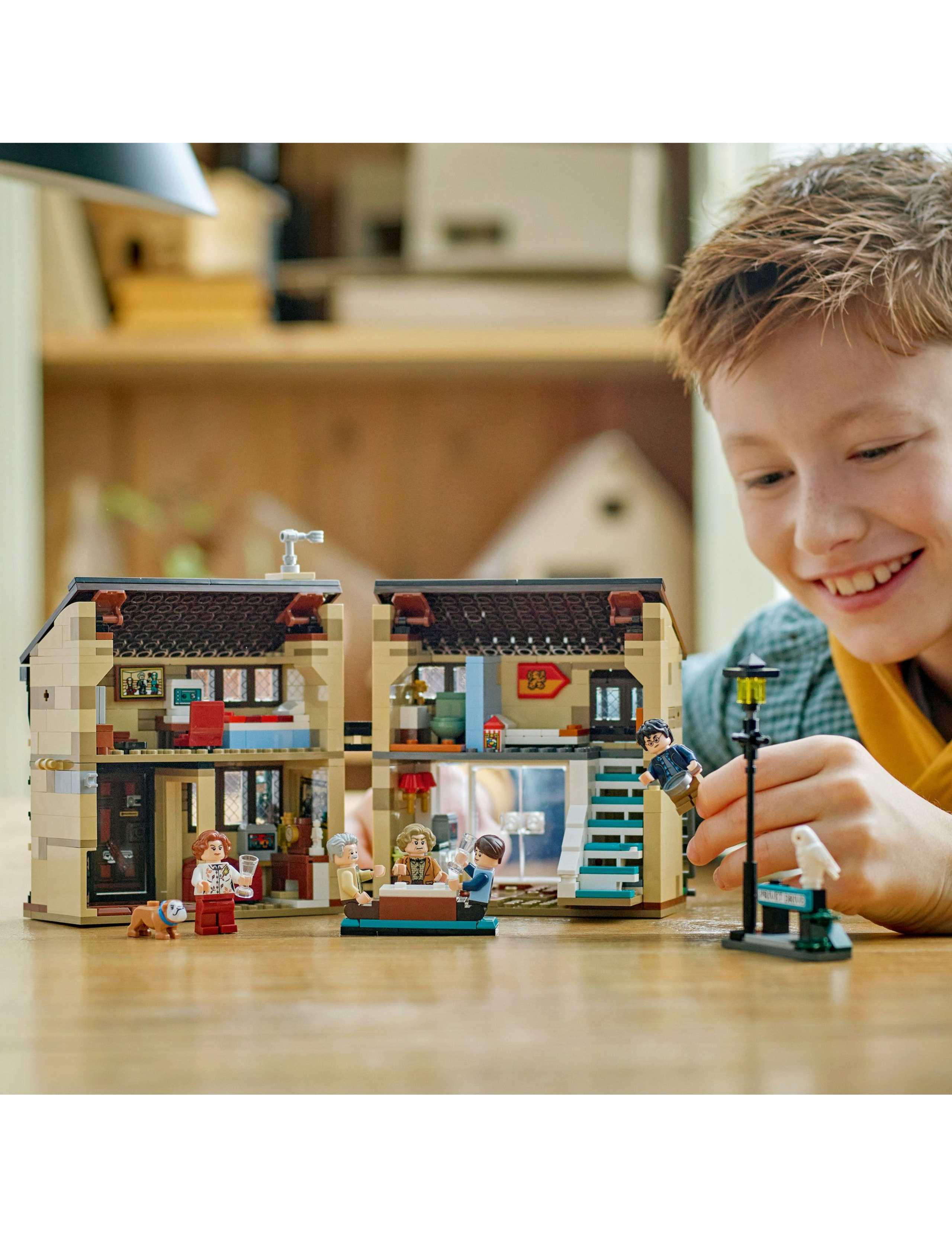 LEGO Harry Potter Privet Drive: Aunt Marge's Visit 76451(8+ Yrs) 5 of 6