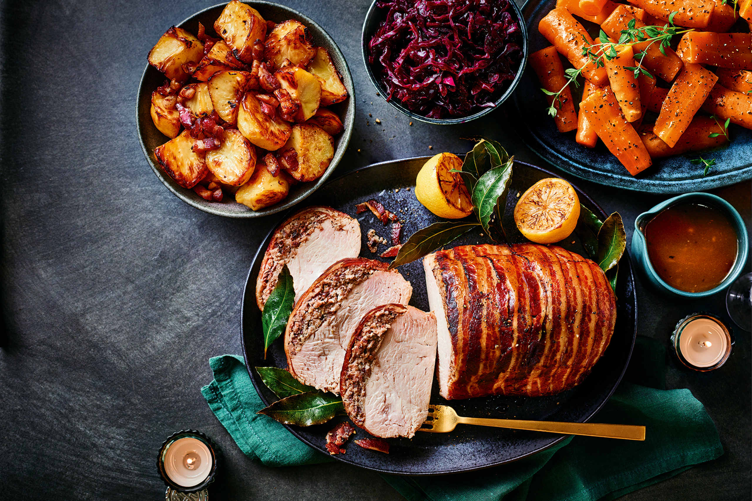 Collection Oakham™ Slow Cooked Turkey & Trimmings (Serves 6) 1 of 2