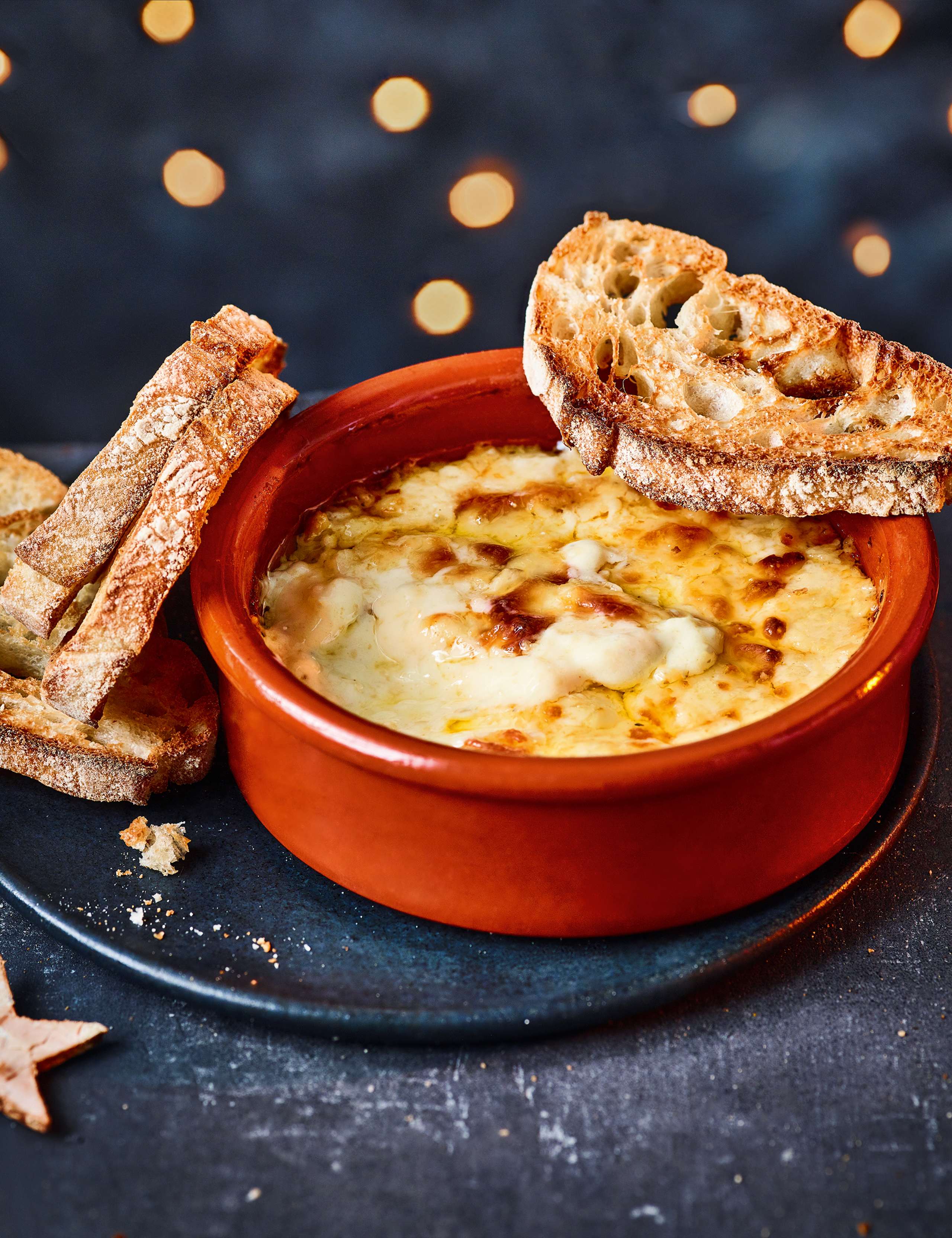 Collection Cornish Cruncher® & Cider Cheese Bake (Serves 8-10) 1 of 2