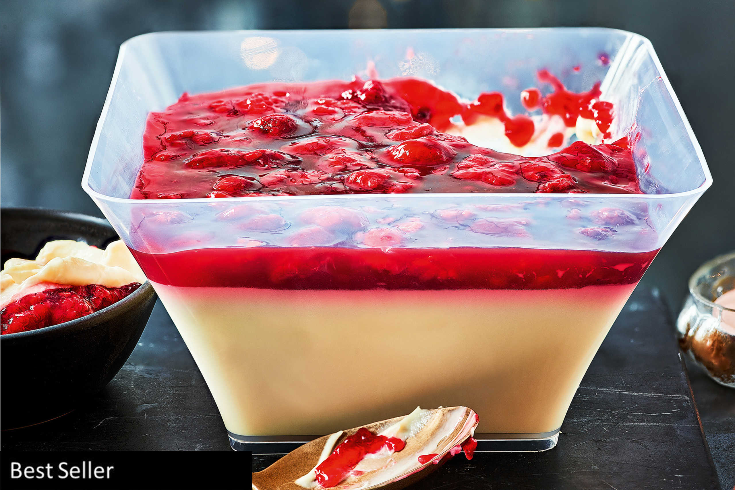 Collection Raspberry, White Chocolate & Vanilla Panna Cotta 2 of 3