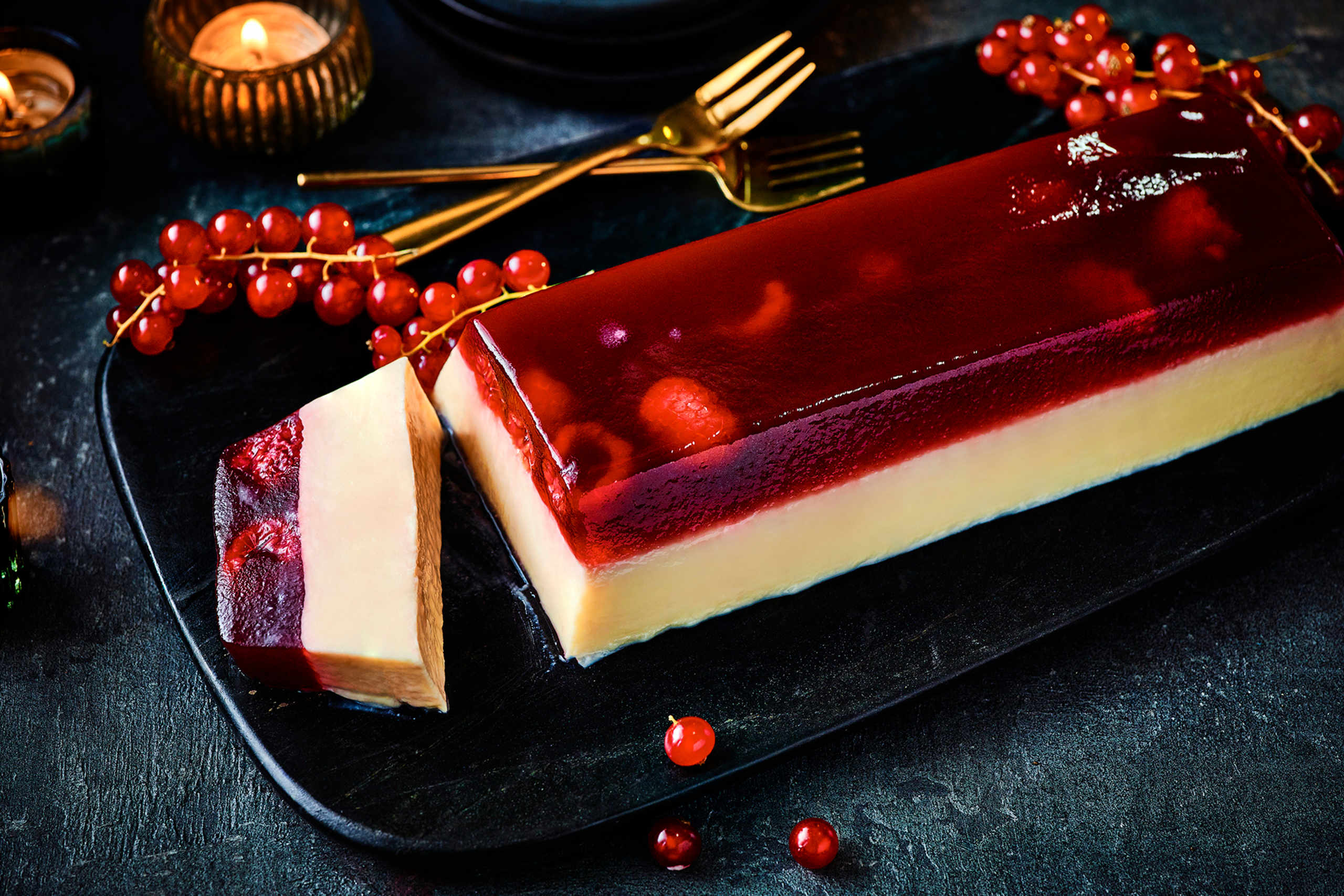 Collection Vanilla & Raspberry Panna Cotta (Serves 10) 1 of 2