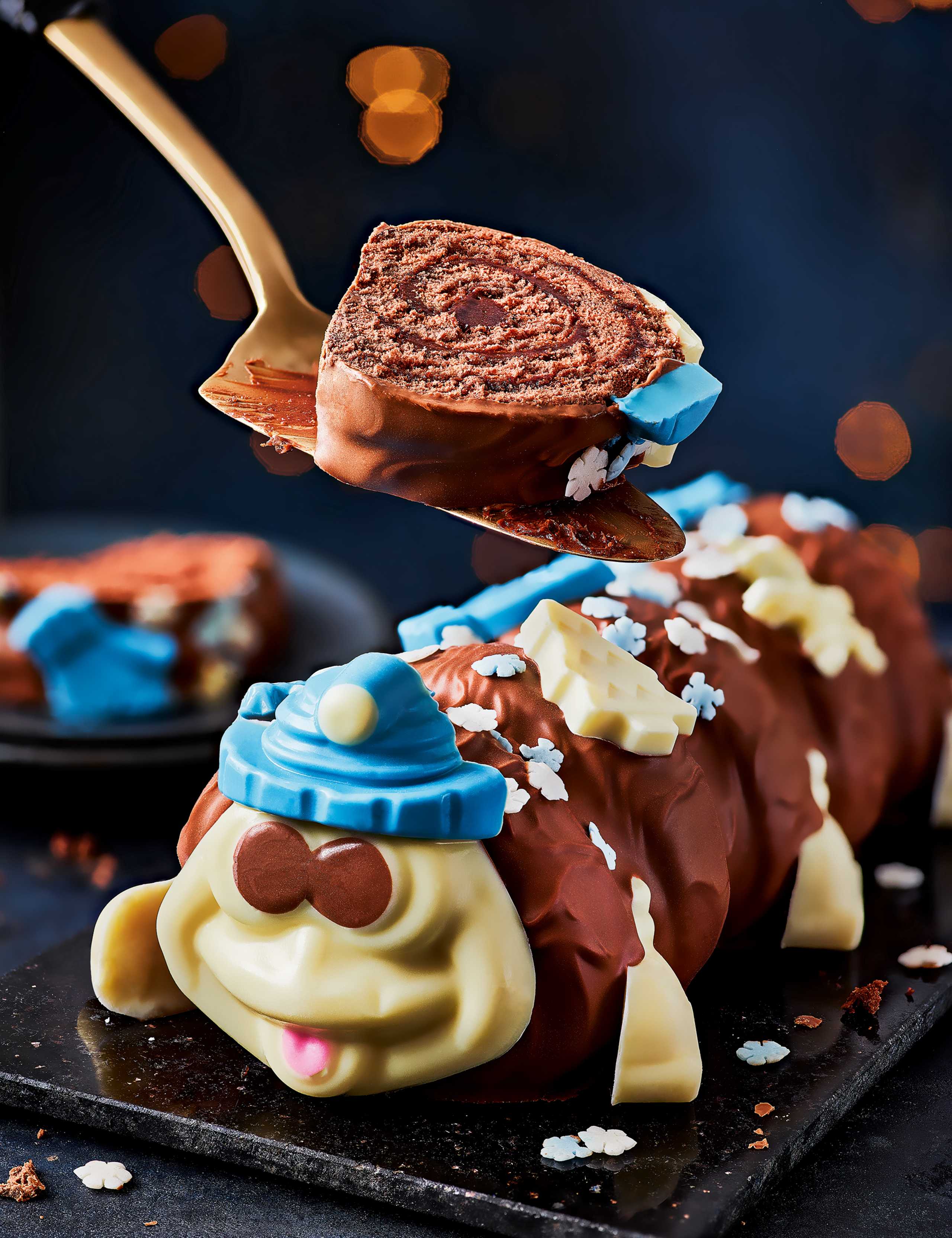 Get Your Skates on Colin the Caterpillar™ (Serves 10) 1 of 2