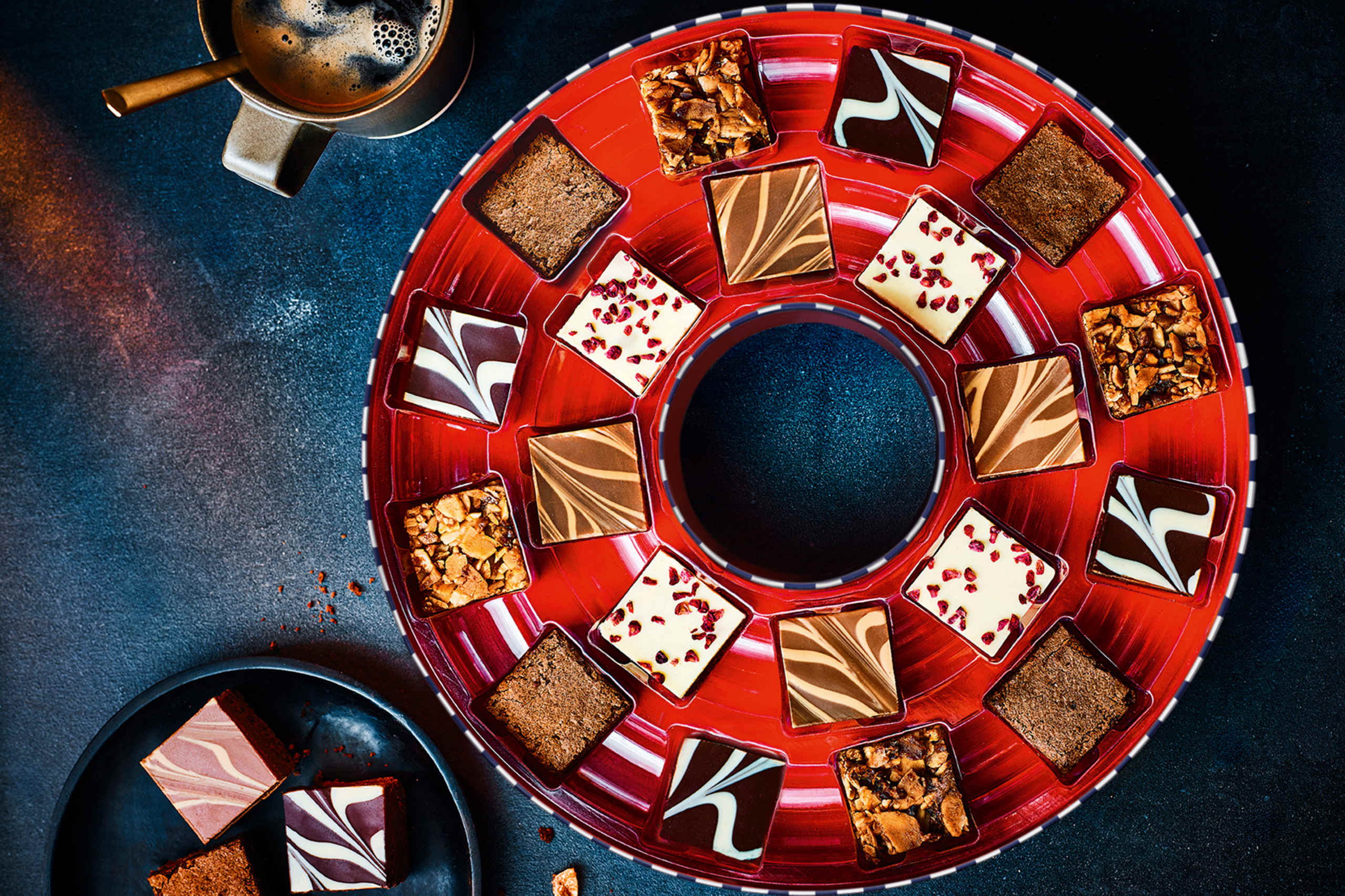 Collection Brownie Selection Wreath (20 Pieces) 1 of 2