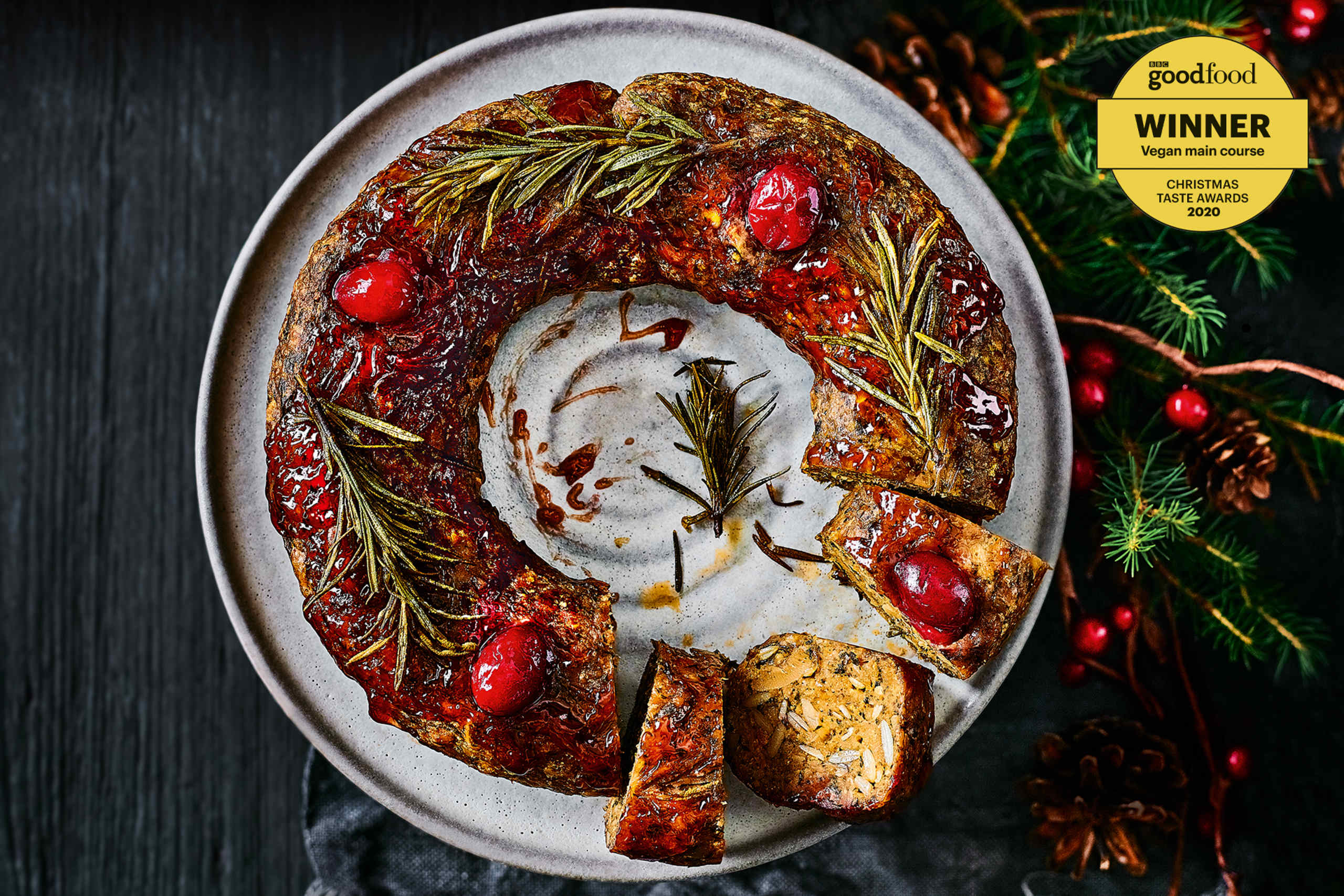 Plant Kitchen Vegan Festive Wreath (Serves 4) 1 of 2