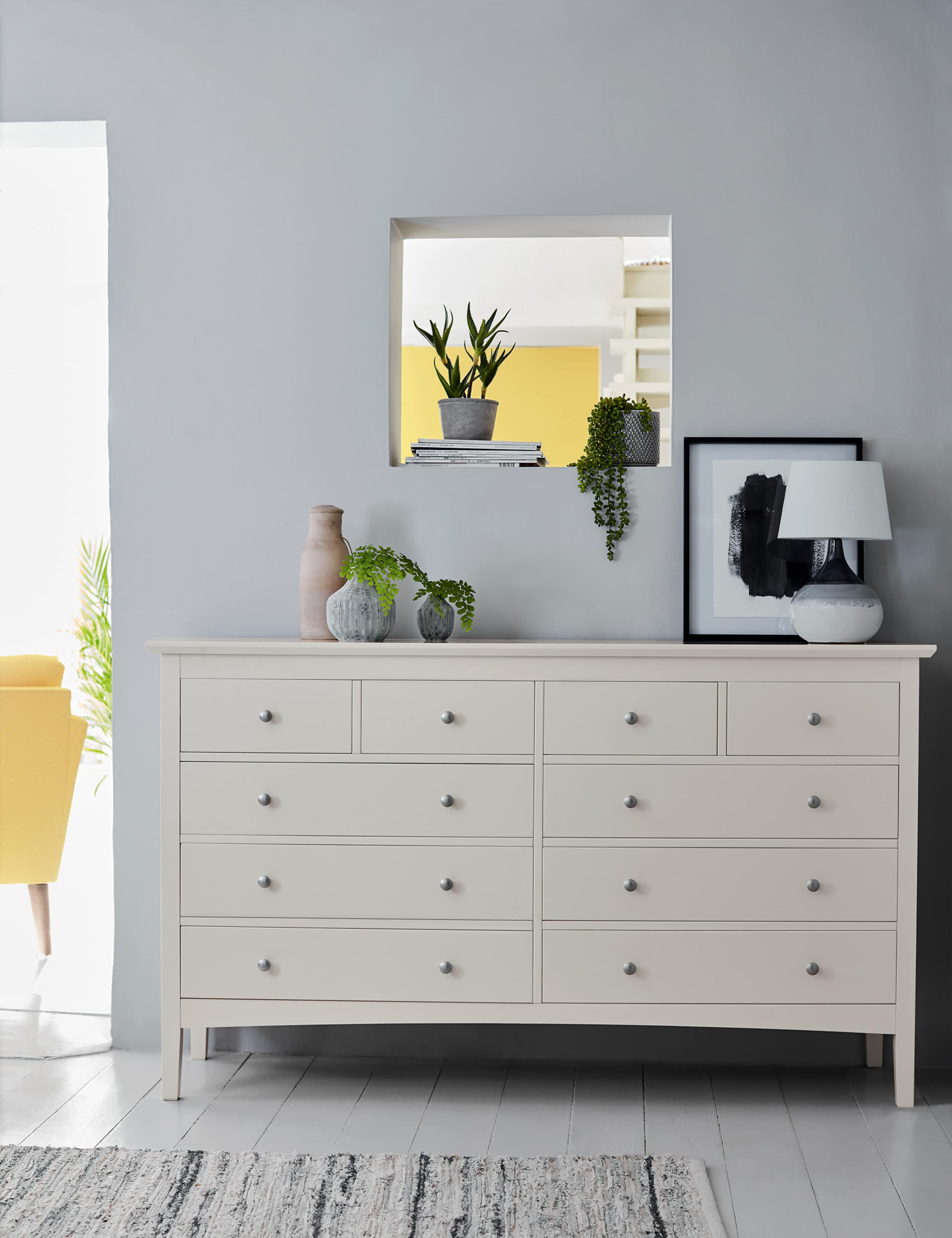Hastings Ivory 10 Drawer Chest 9 of 9