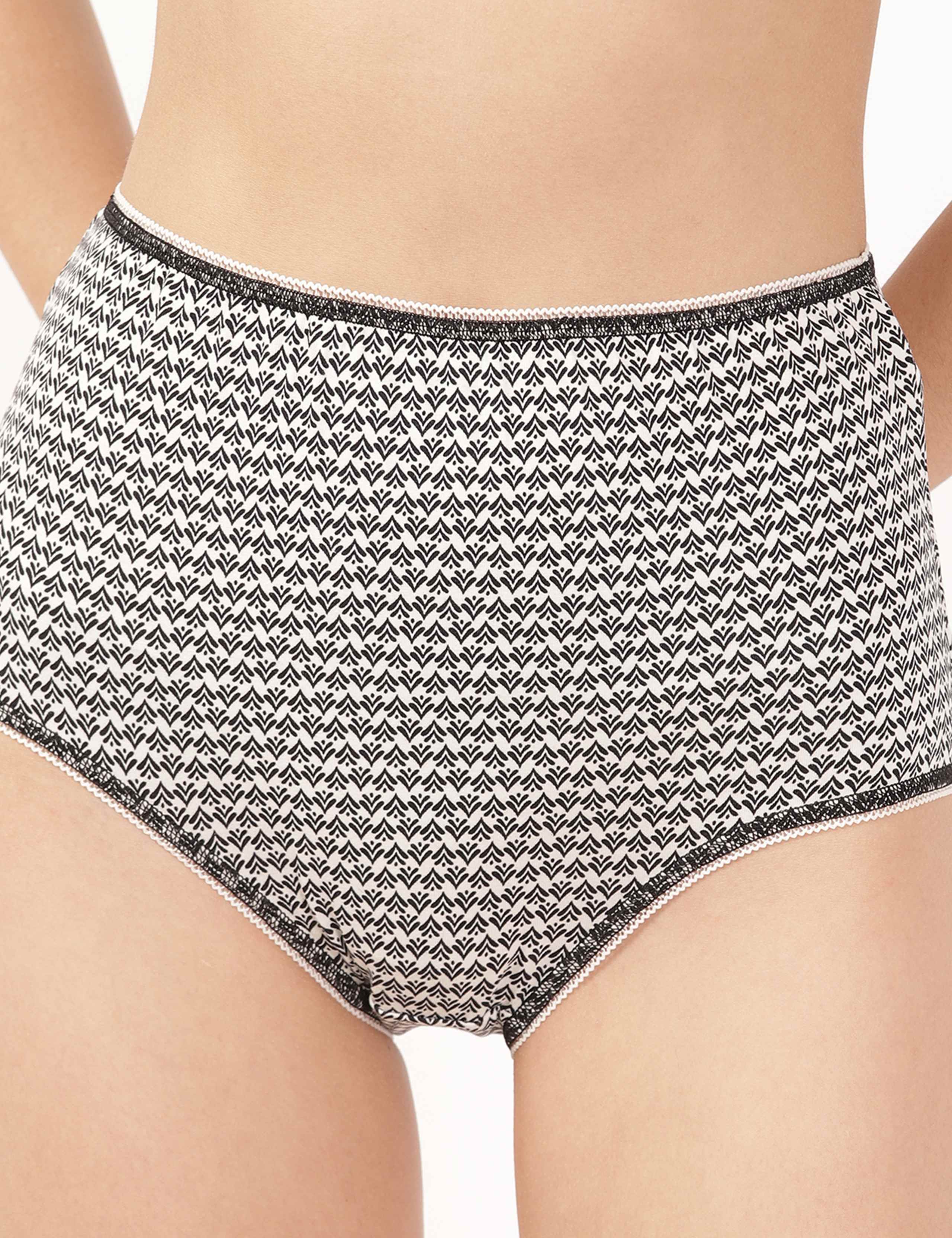 INT 3PK Geo Mono Full Brief 4 of 4