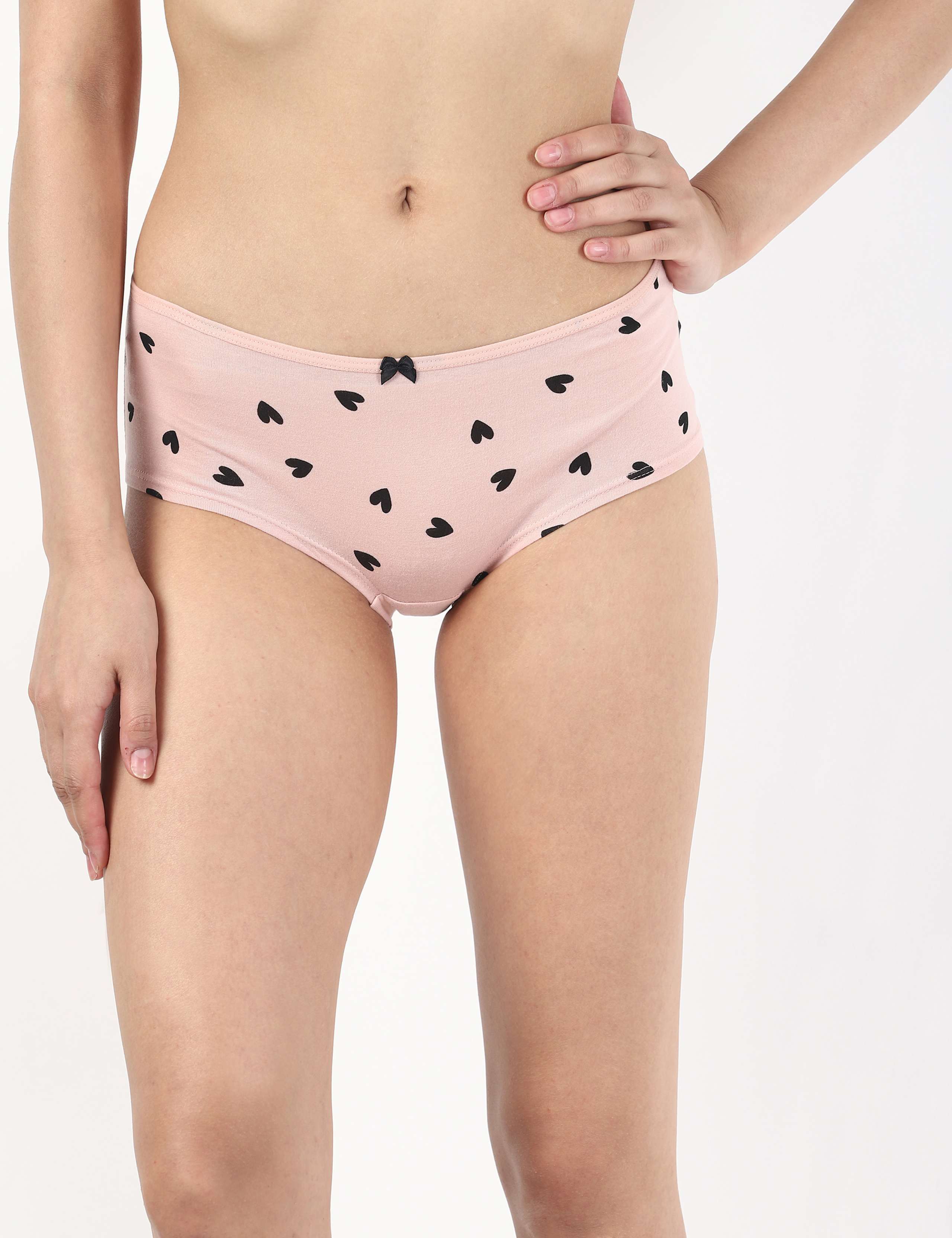 INT 3P HEARTS PRINT SHORTS 2 of 5