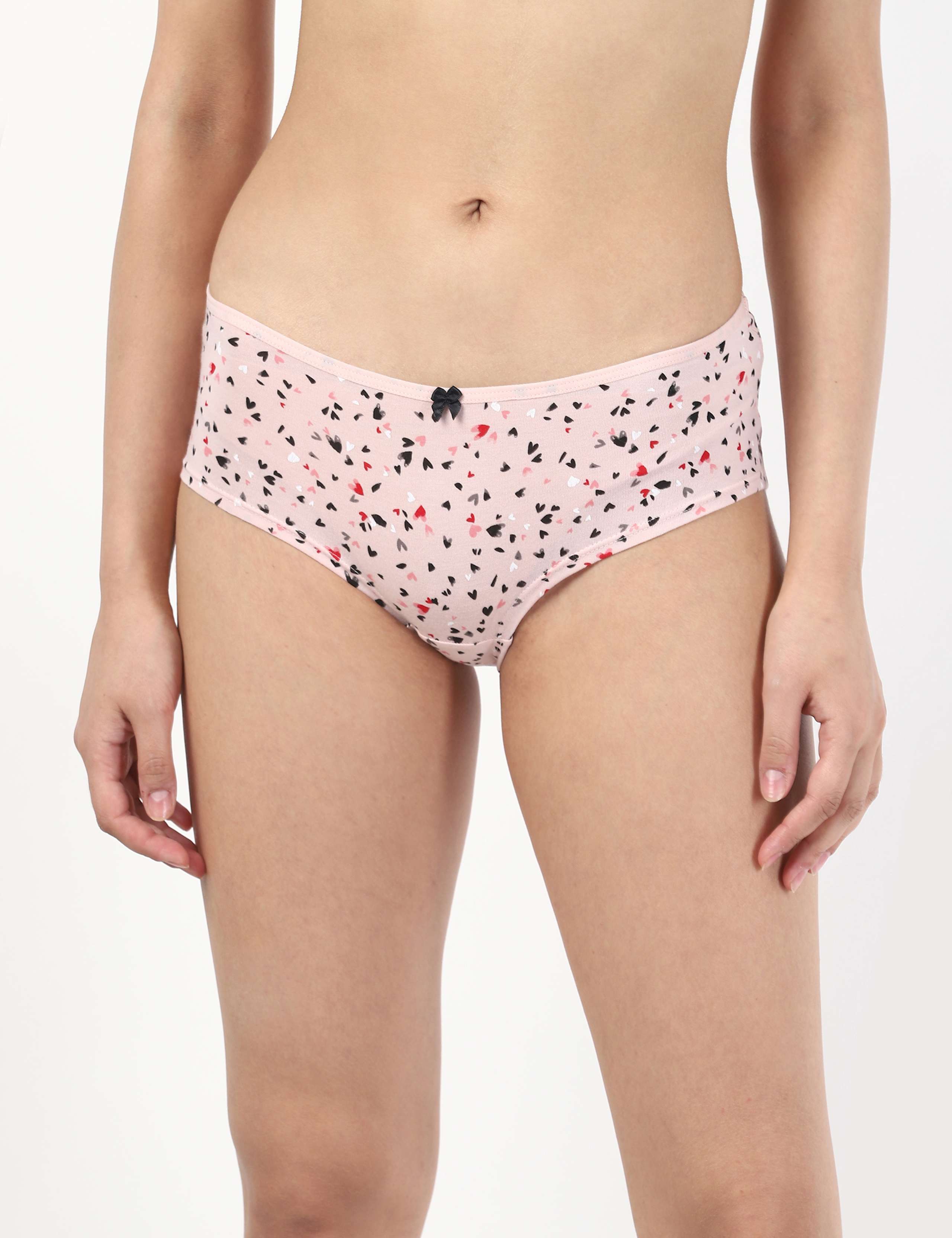 INT 3P HEARTS PRINT SHORTS 4 of 5