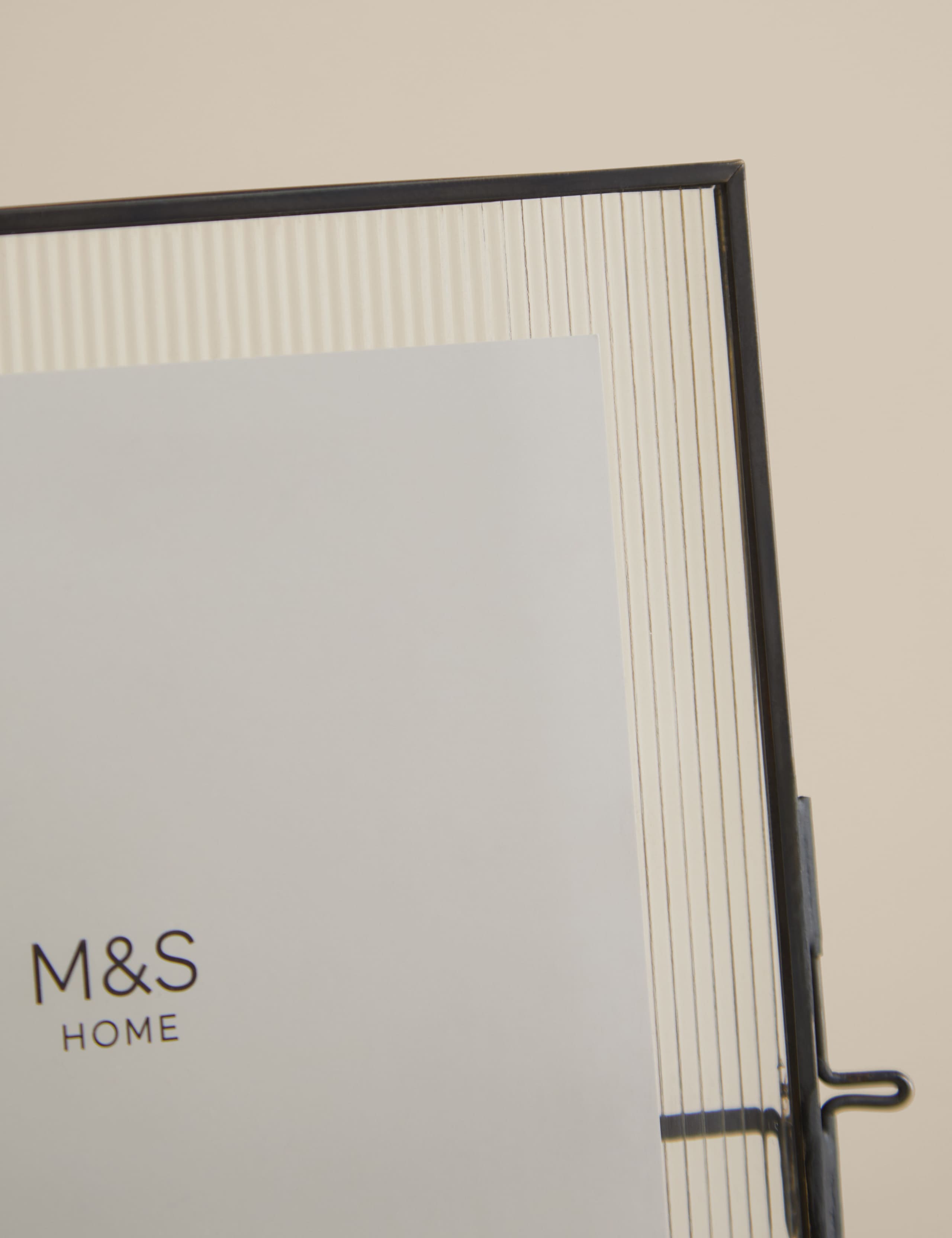 Glass Ribbed Photo Frame 4x6 inch 3 of 3