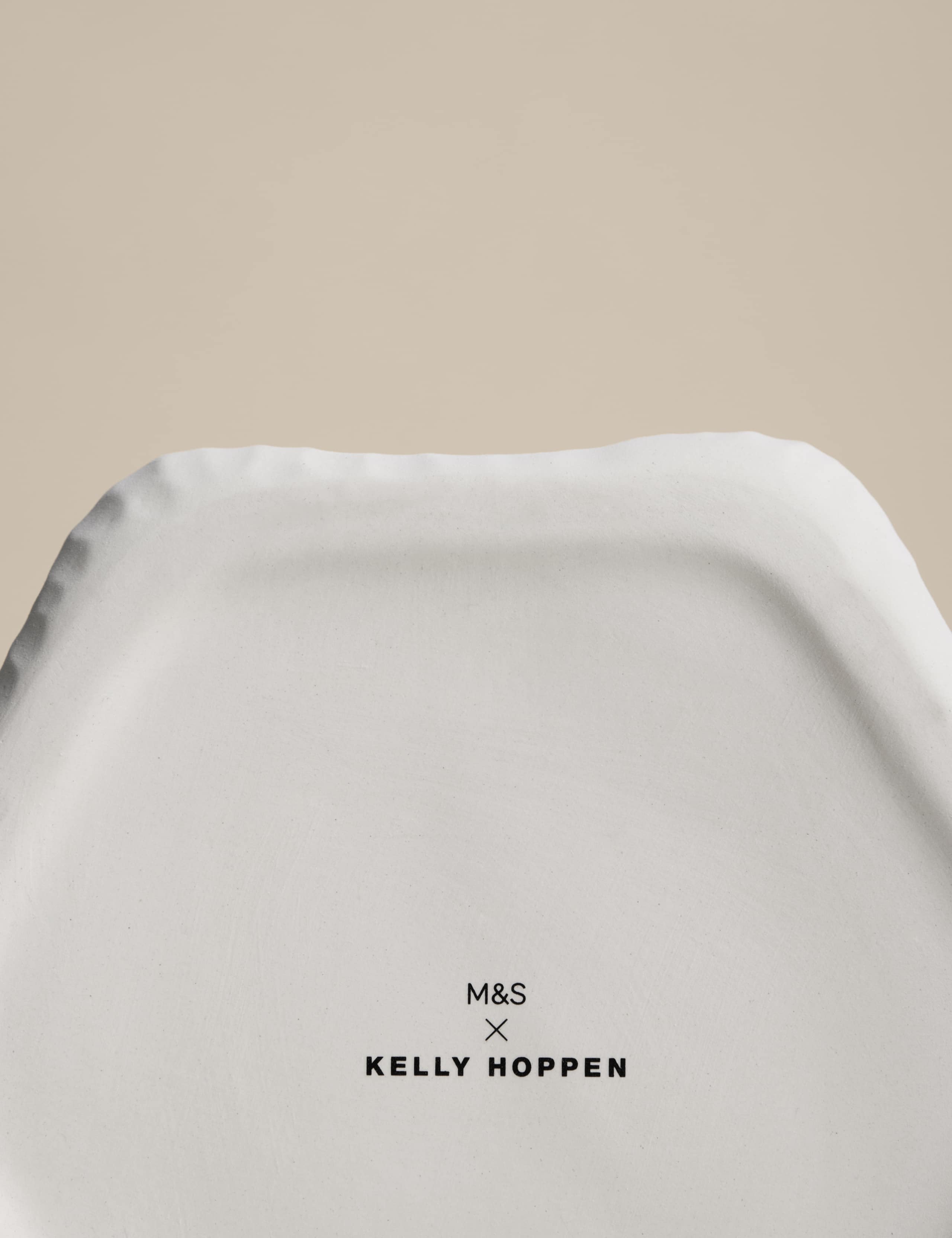 Petal Ceramic Vase 4 of 7