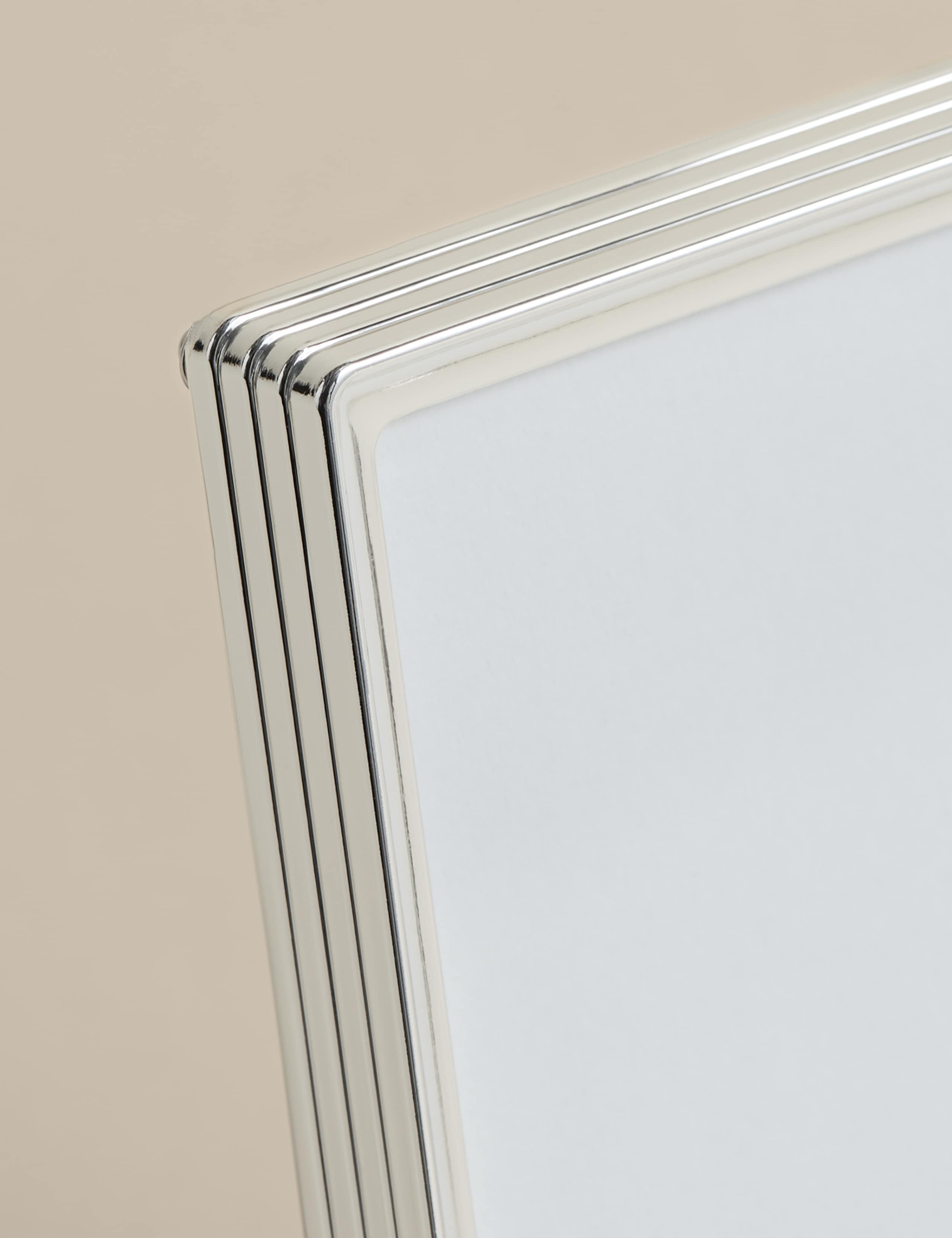 Ribbed Silver Plated Photo Frame 4x6 inch 2 of 4