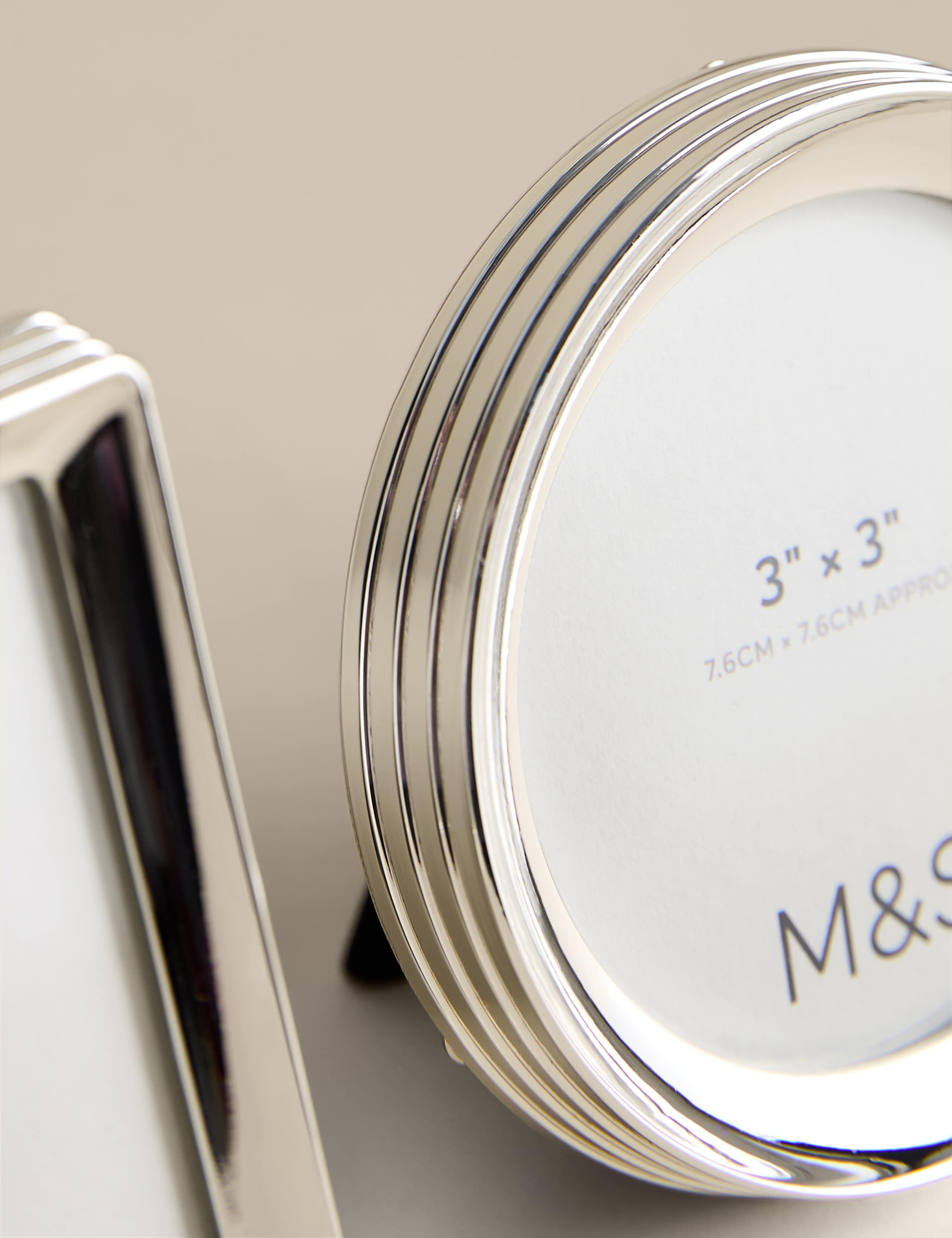 Set of 3 Ribbed Silver Plated Photo Frames 2 of 5