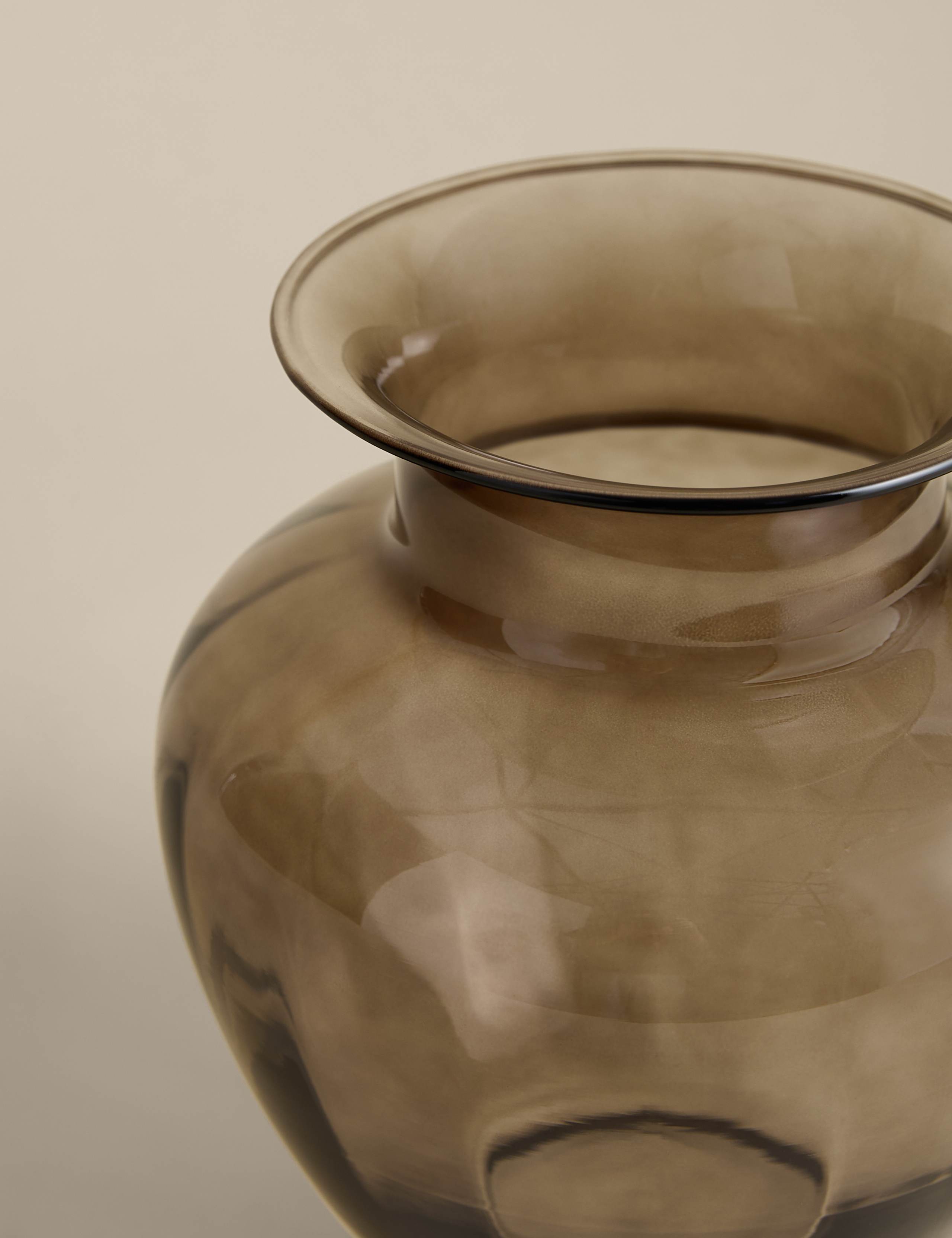 Medium Optic Tulip Vase 2 of 3