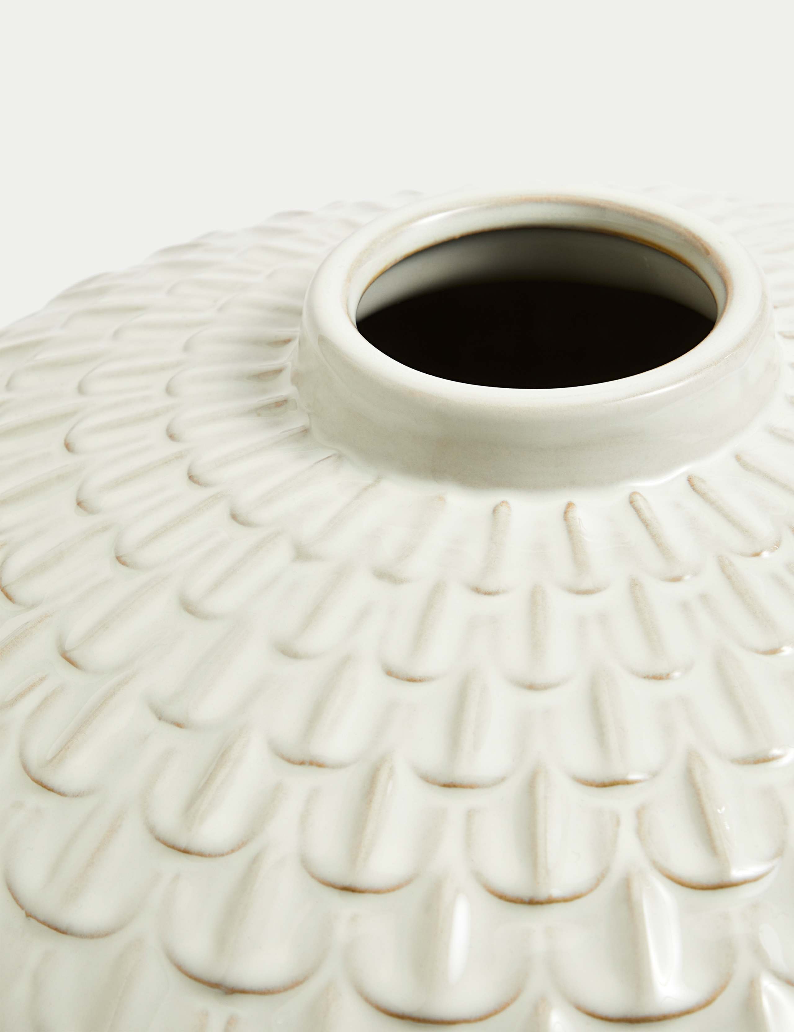 Medium Scalloped Textured Vase 3 of 8