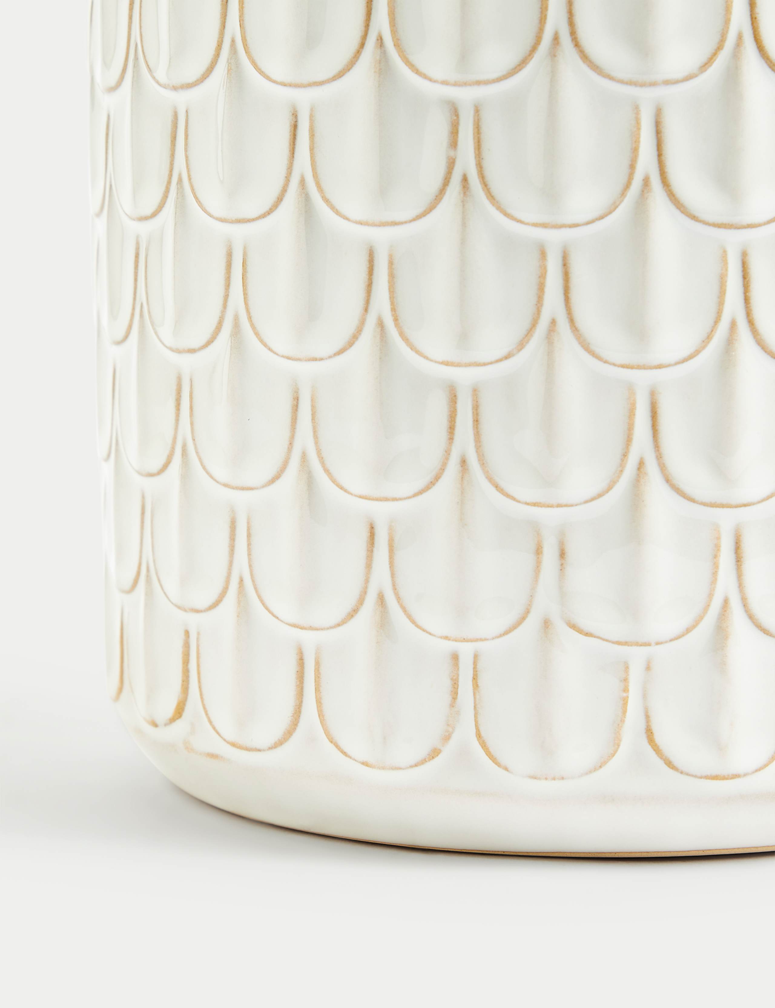 Medium Scalloped Textured Planter 3 of 5