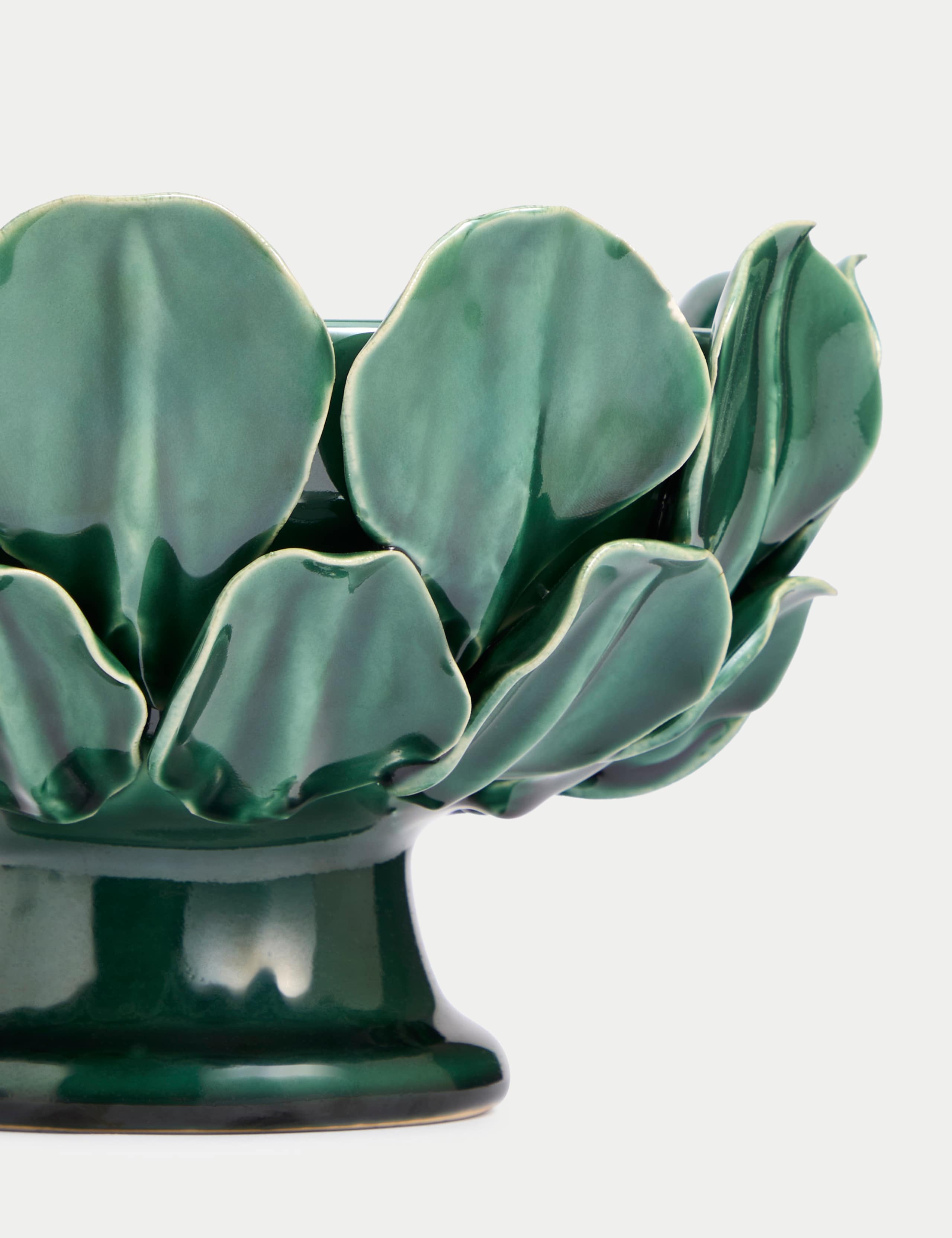 Petal Ceramic Centrepiece 2 of 3