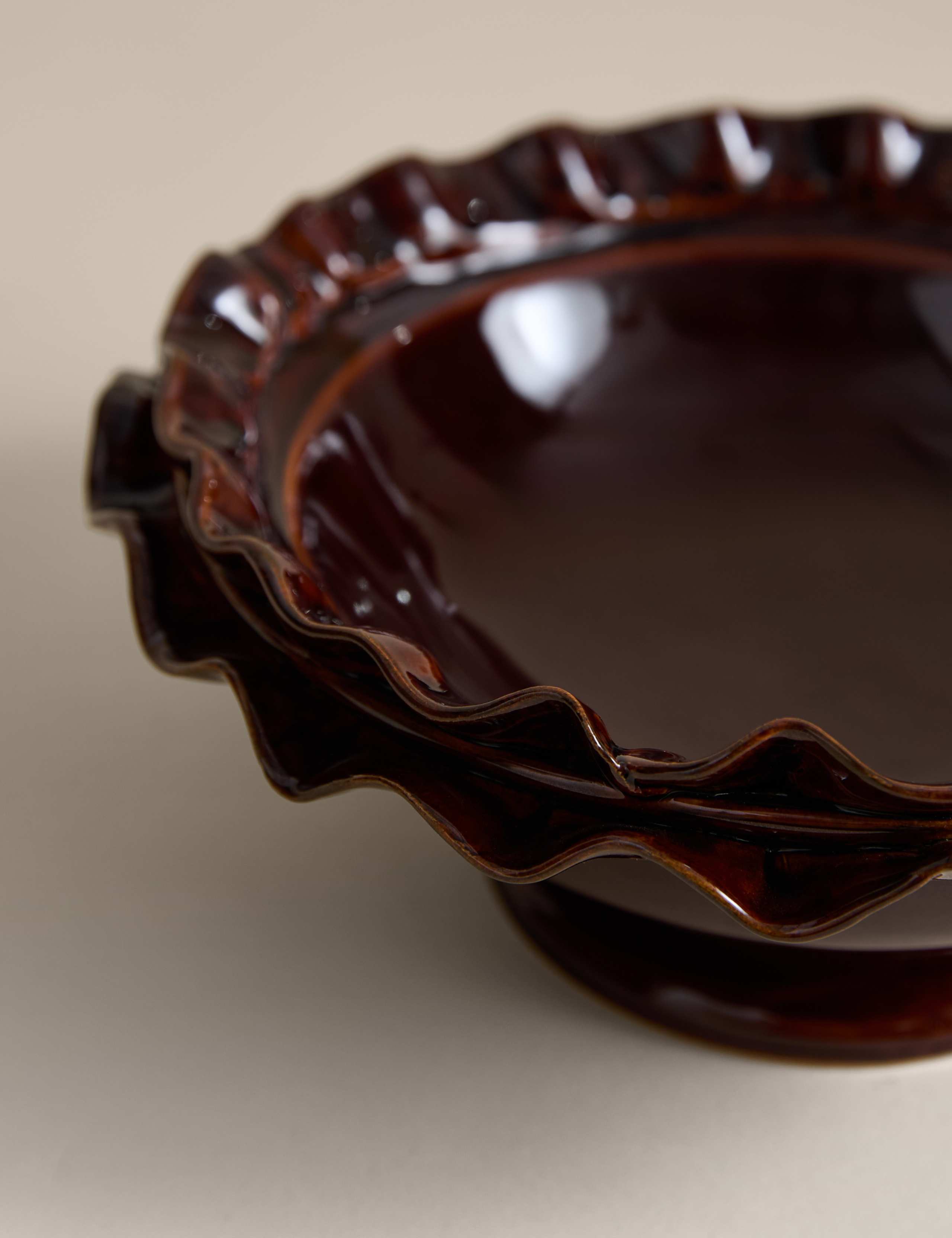 Frill Ceramic Footed Centrepiece 2 of 3