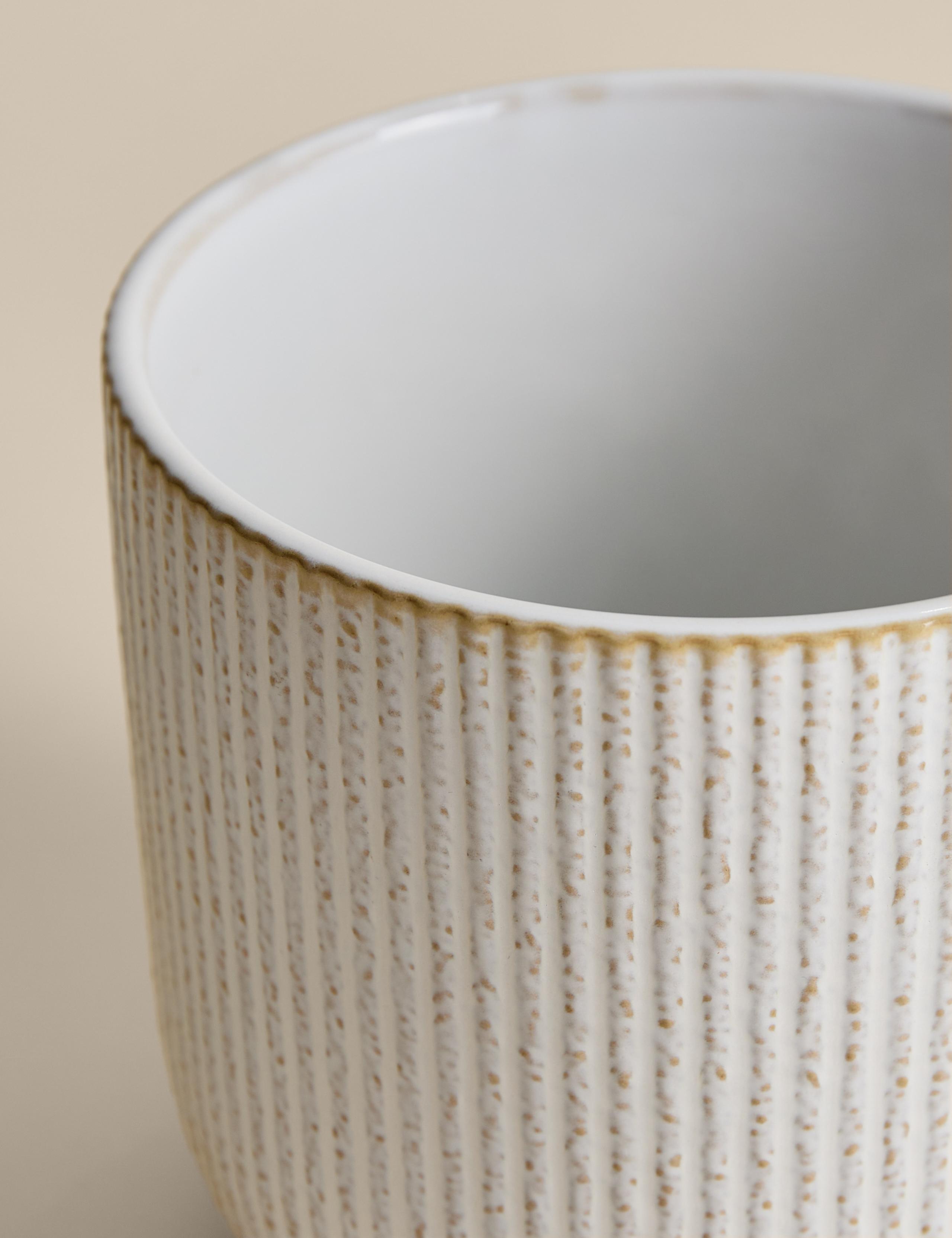 Ridged Ceramic Planter 3 of 3