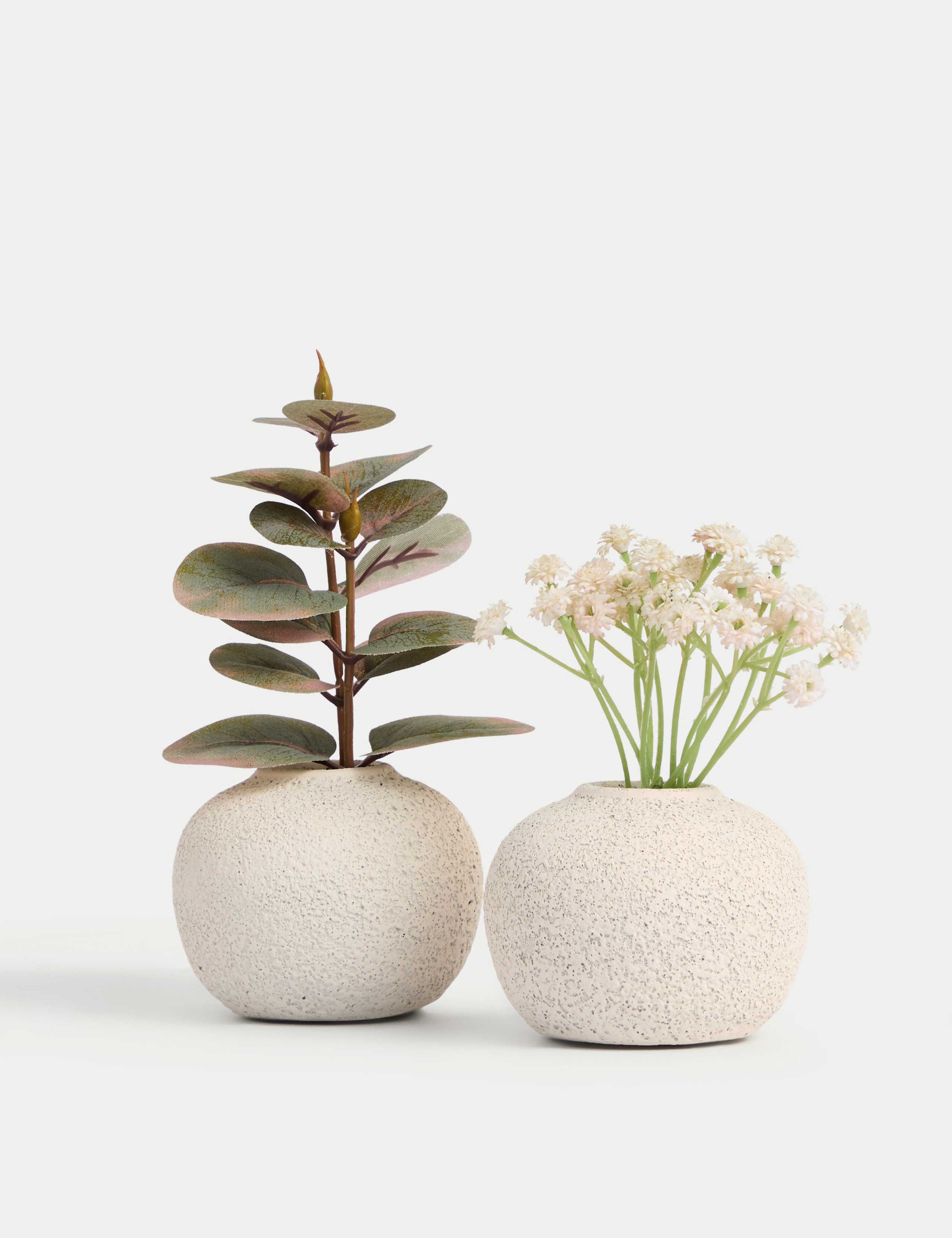 Set of 2 Artificial Plants in Pots 1 of 5