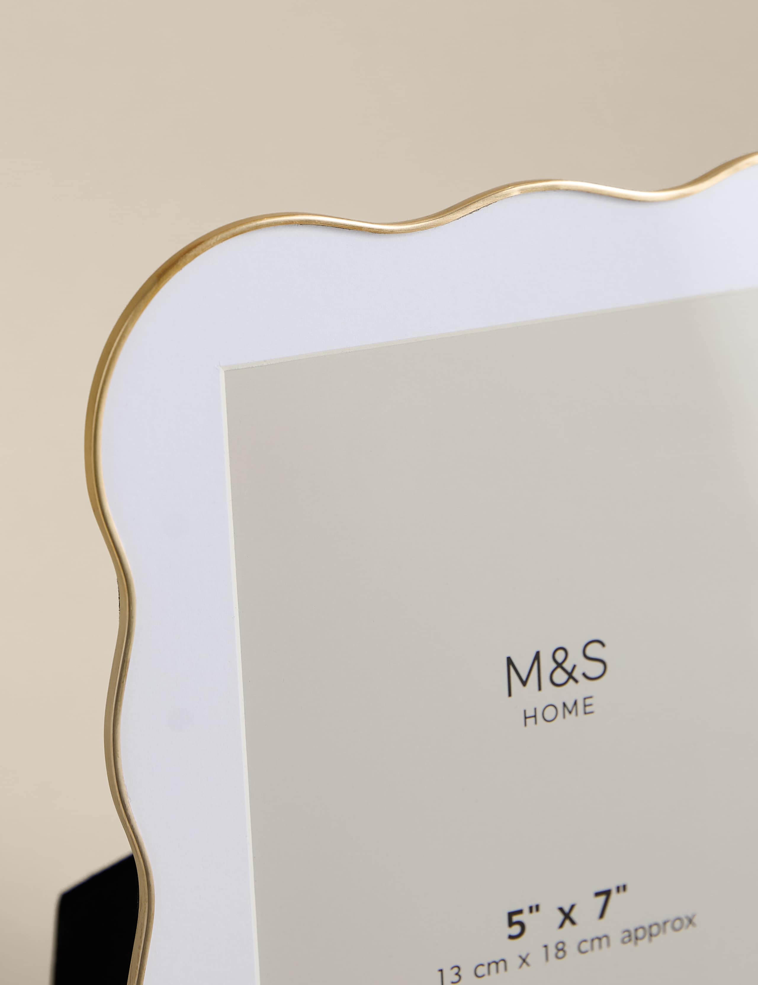 Metal Wiggle Photo Frame 5x7 inch 2 of 4