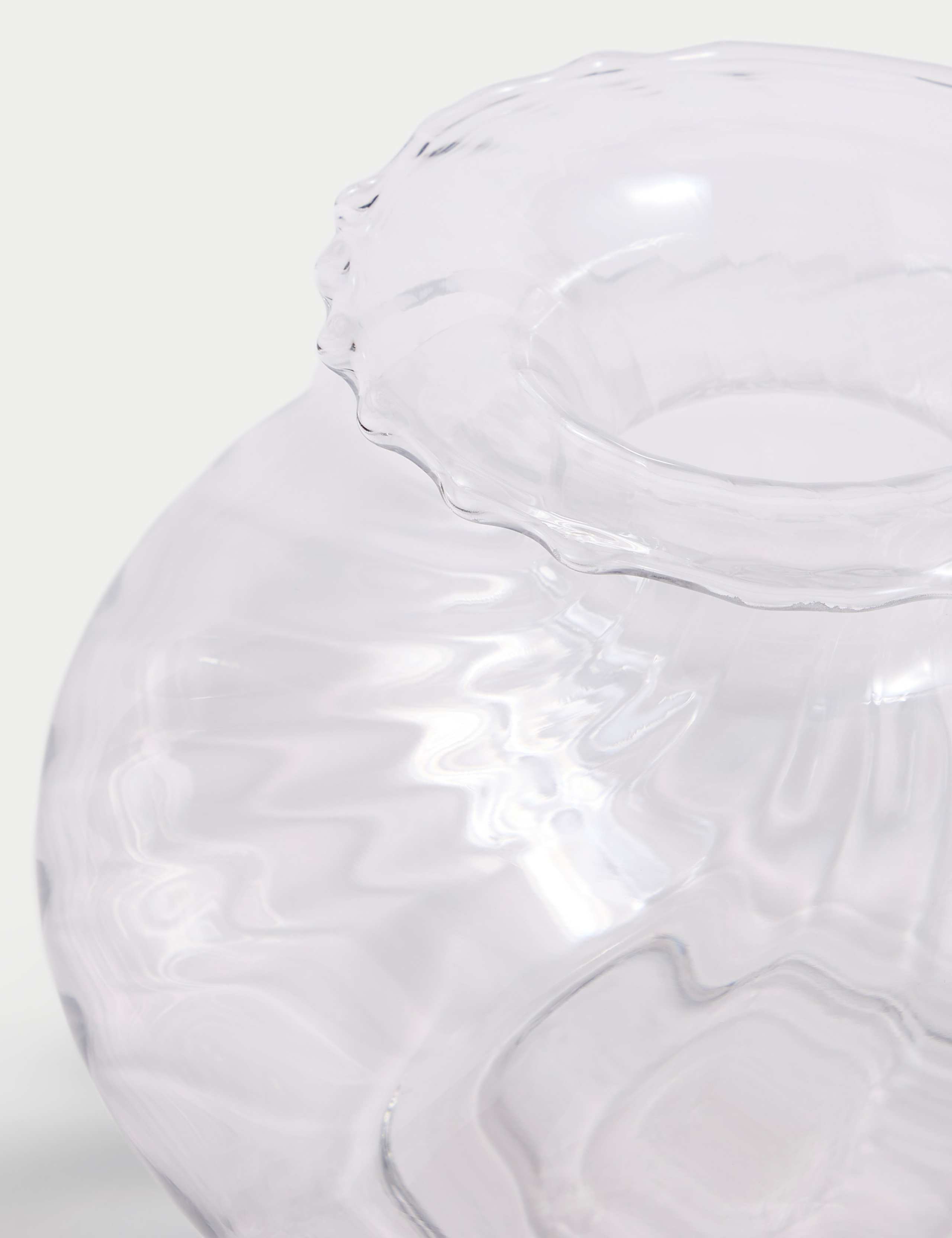 Medium Textured Scallop Glass Vase 3 of 3