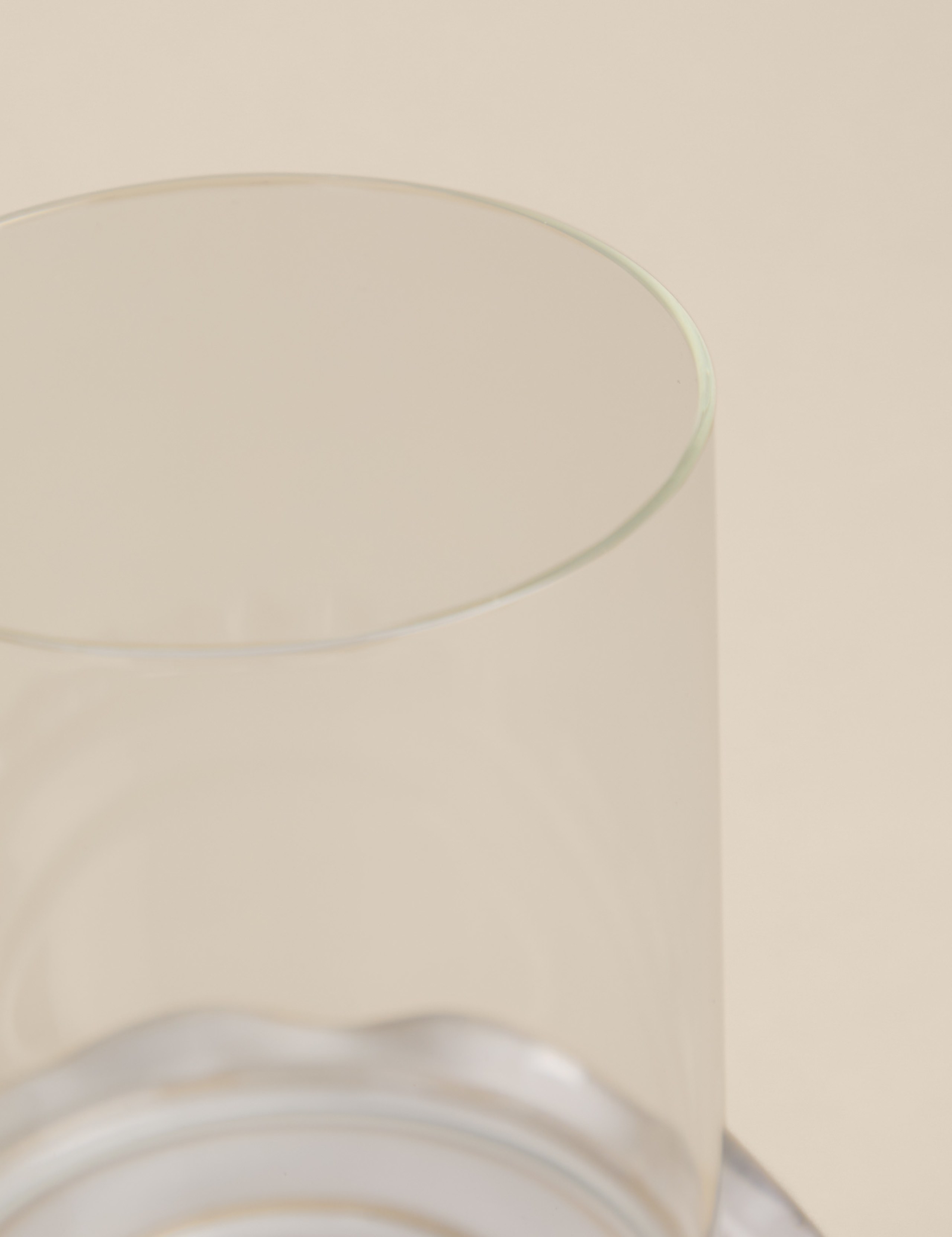 Ceramic Frill Hurricane Lamp 4 of 4