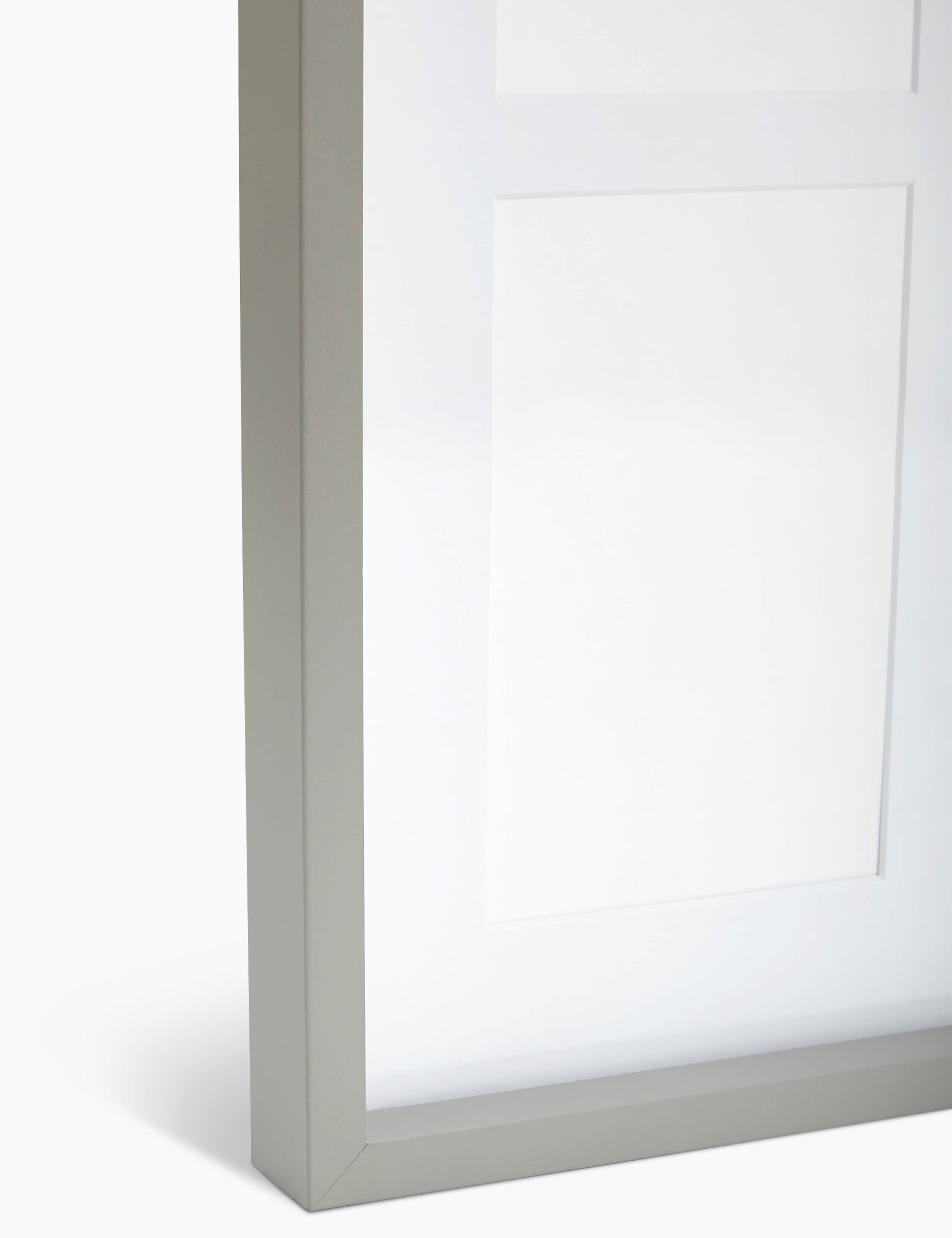 7 Aperture Wood Photo Frame 2 of 4