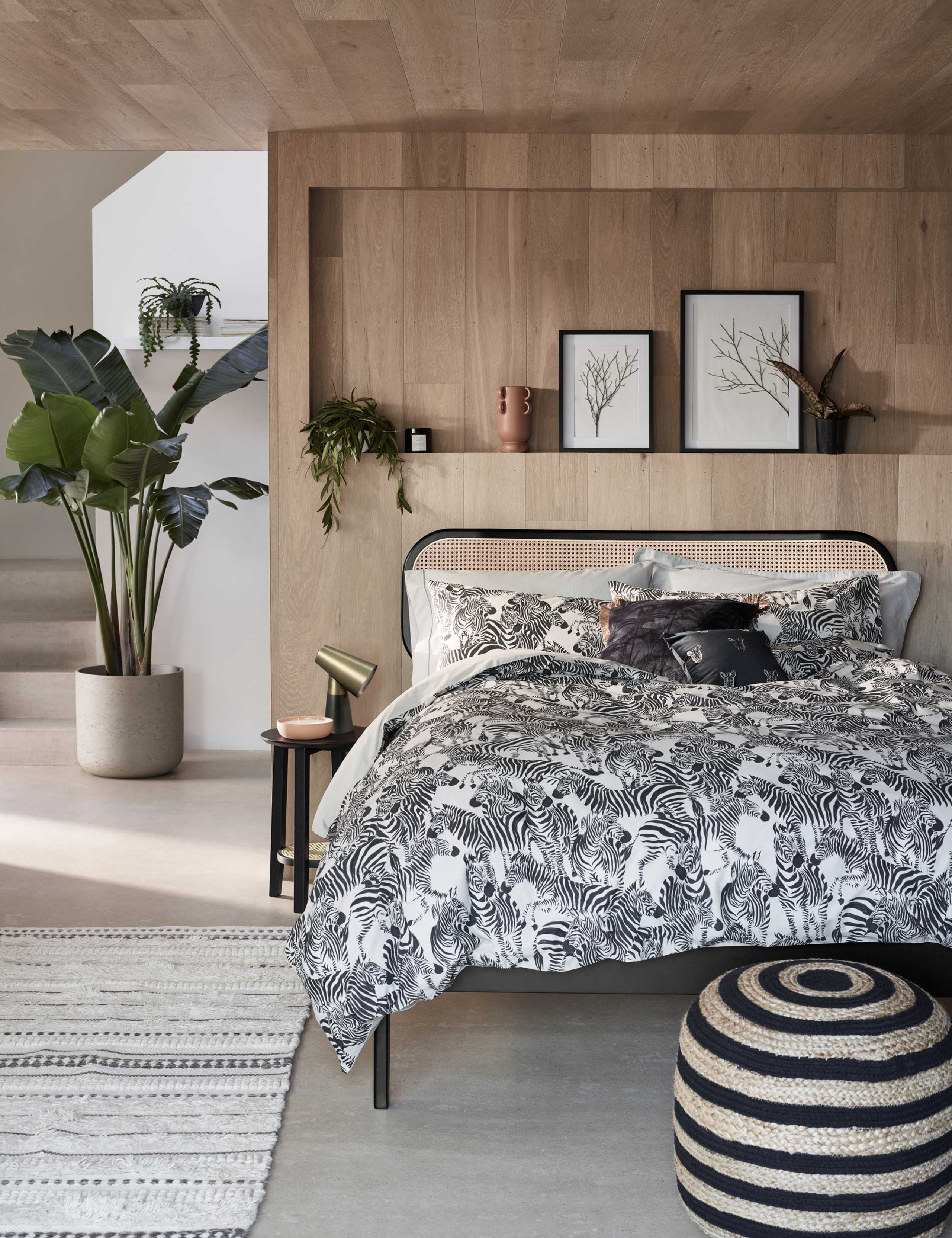 Conical Shade Table Lamp 4 of 4