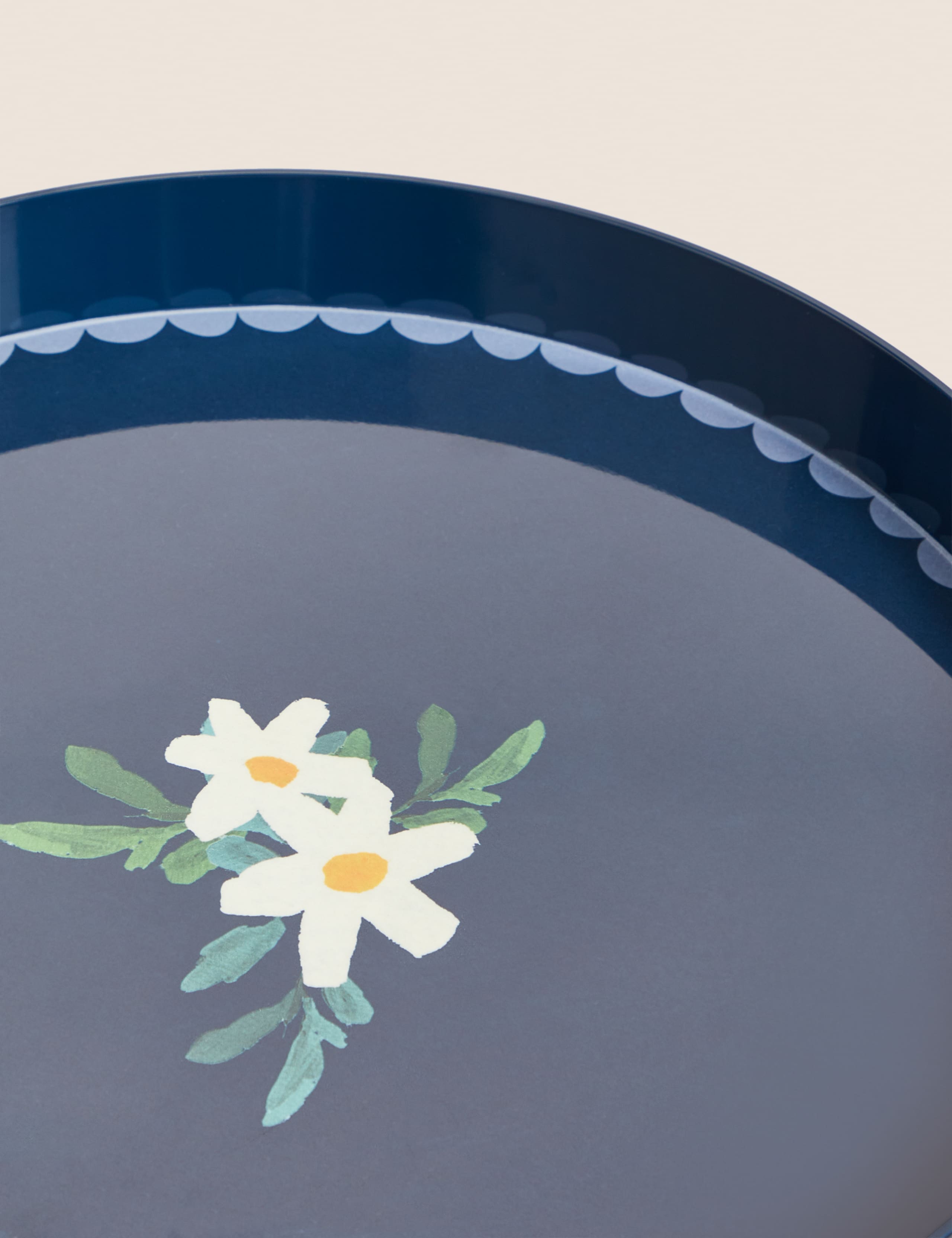 Expressive Floral Round Picnic Tray 3 of 4