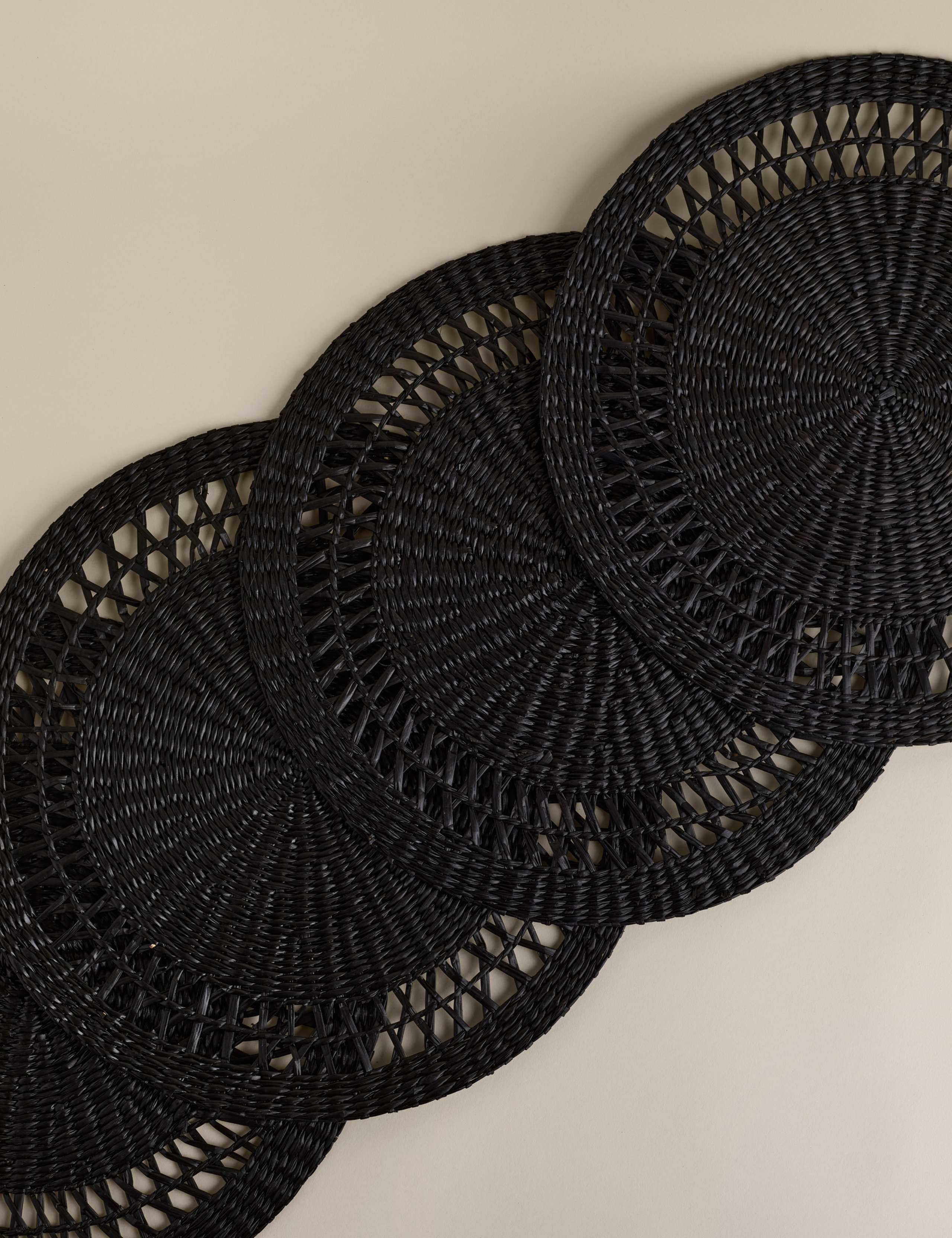 Set of 4 Seagrass Placemats 3 of 4