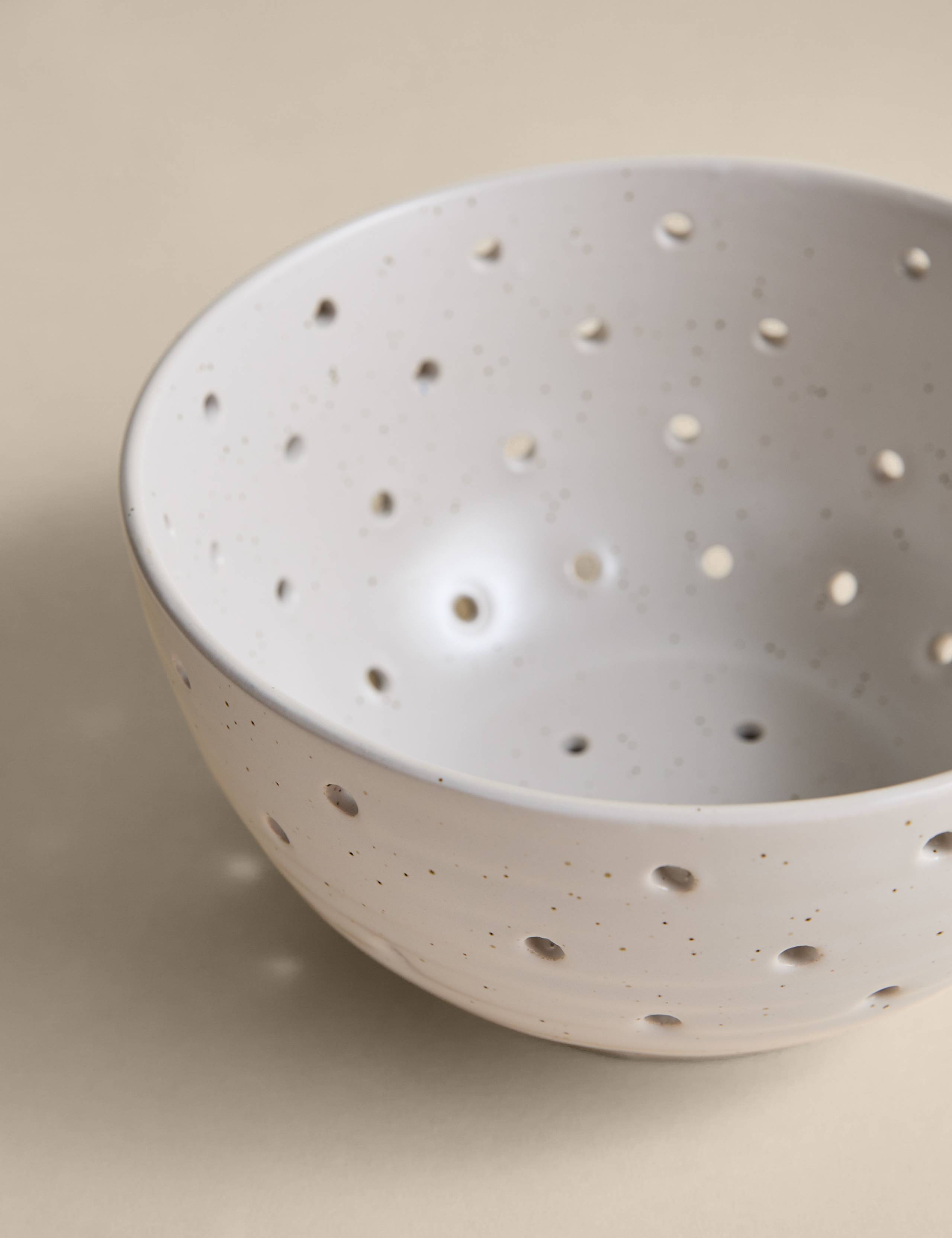 Large Berry Colander 2 of 5