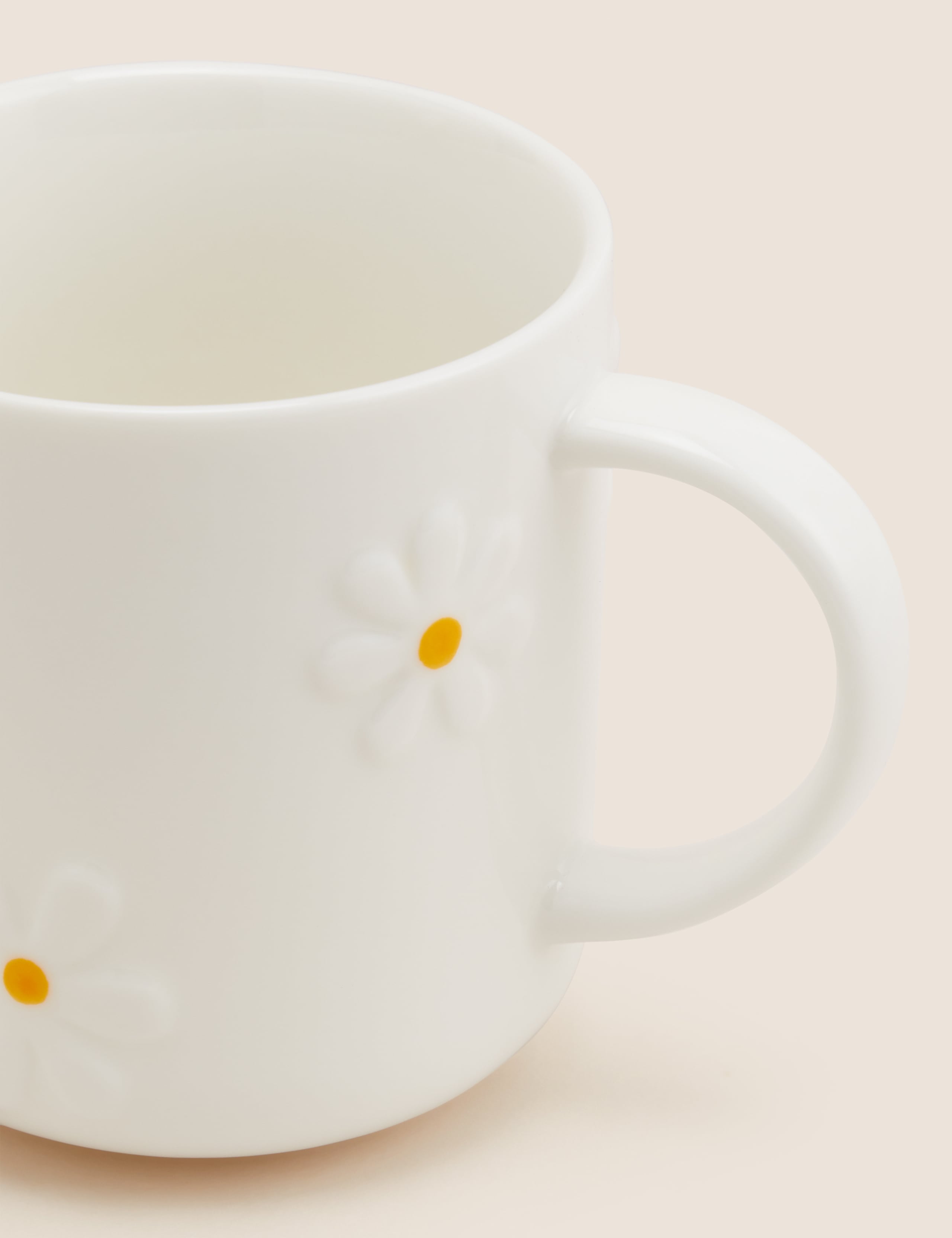 Embossed Daisy Mug 3 of 3