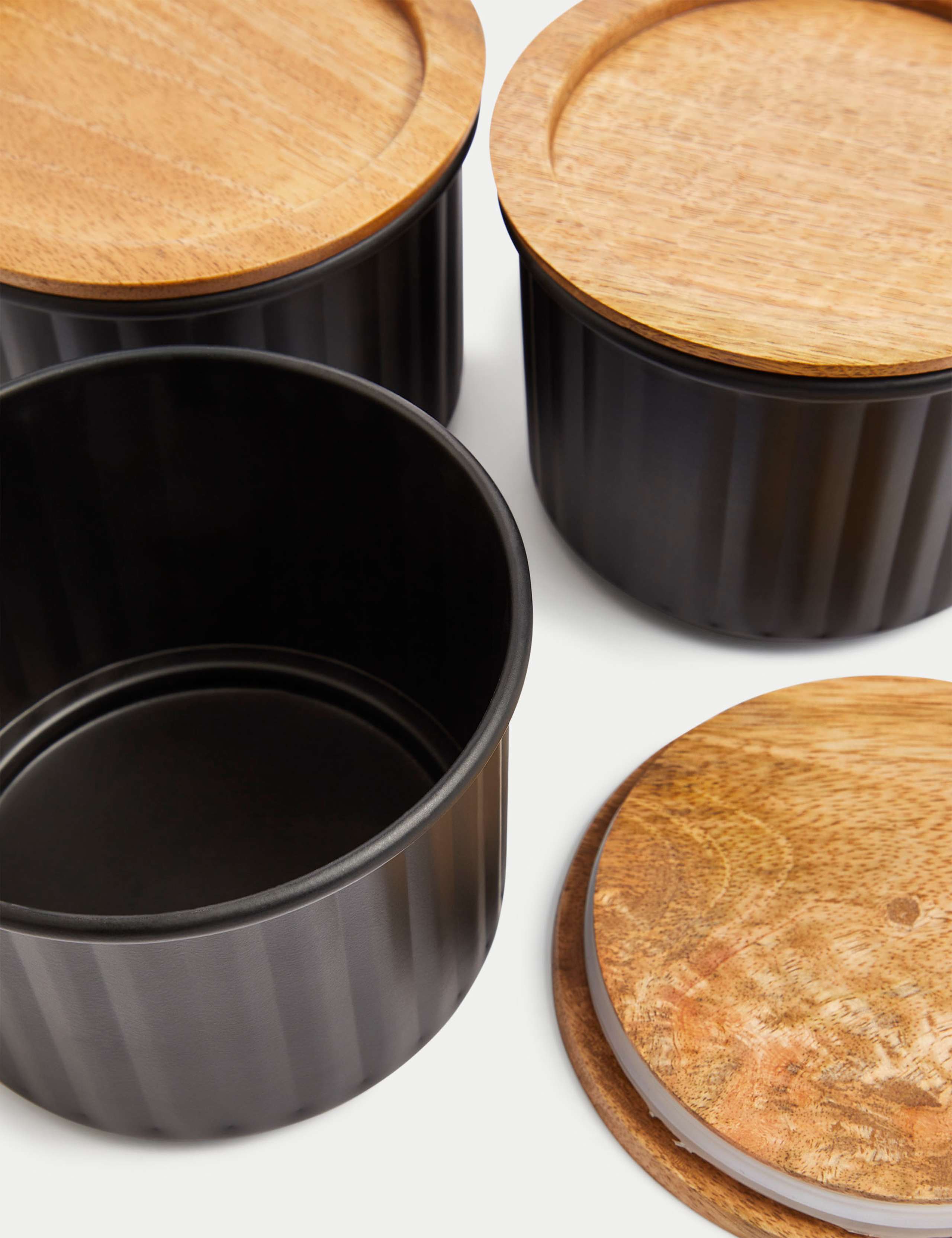 Set of 3 Round Storage Jars 4 of 6