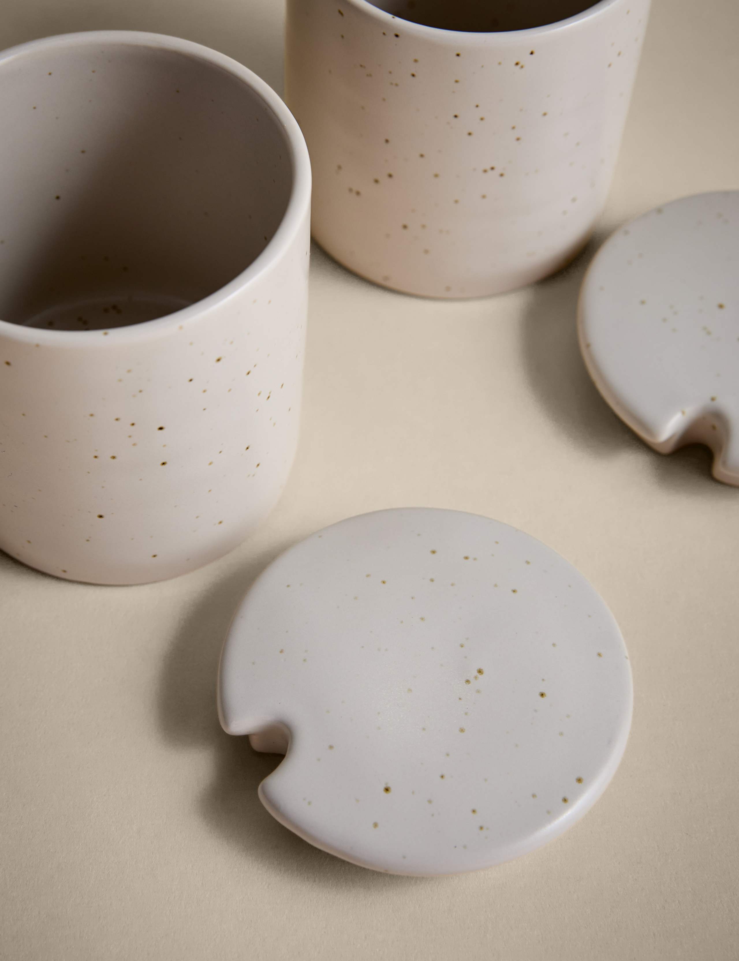 Set of 2 Ceramic Pinch Pots 4 of 4