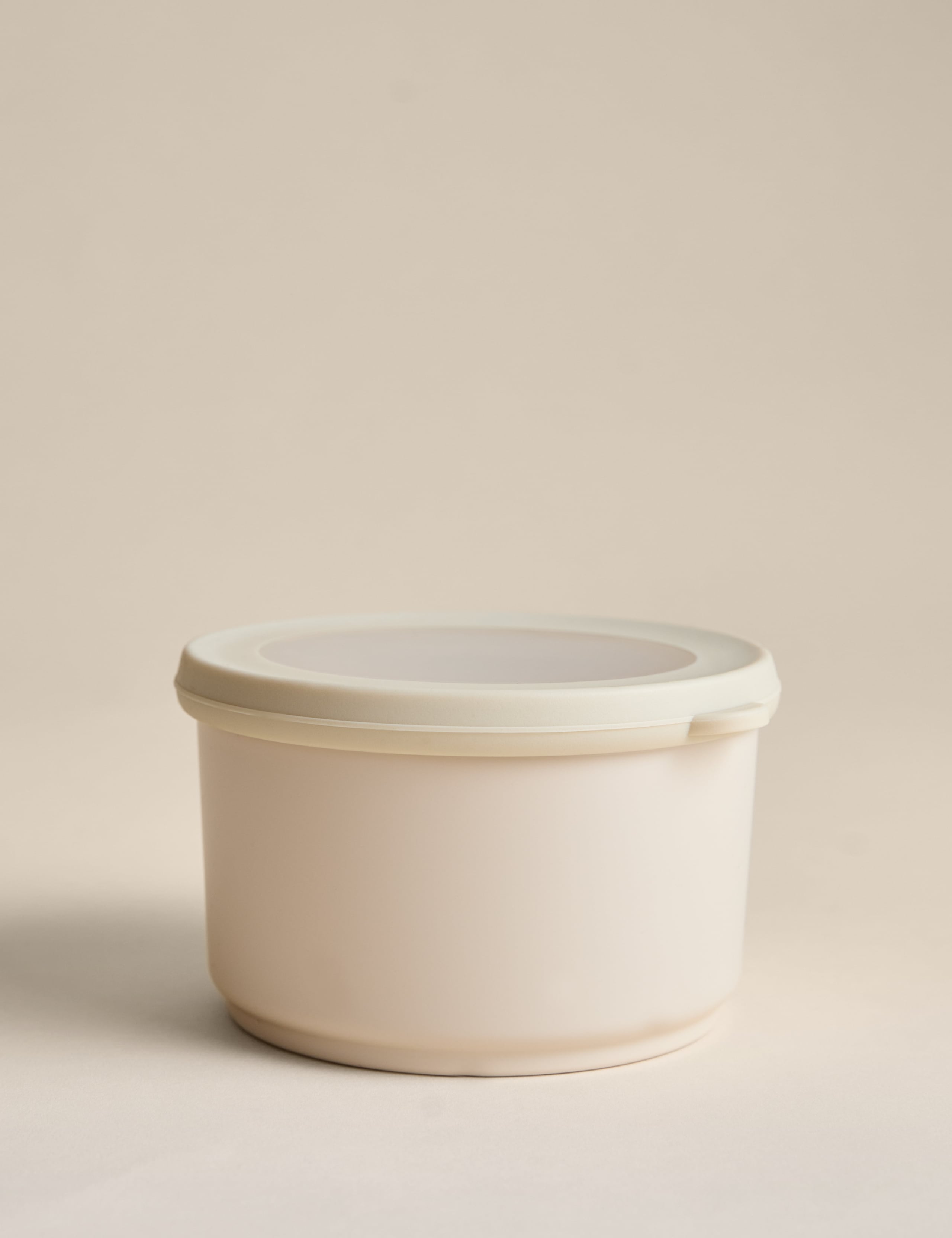 Round Plastic Storage Container 1 of 4