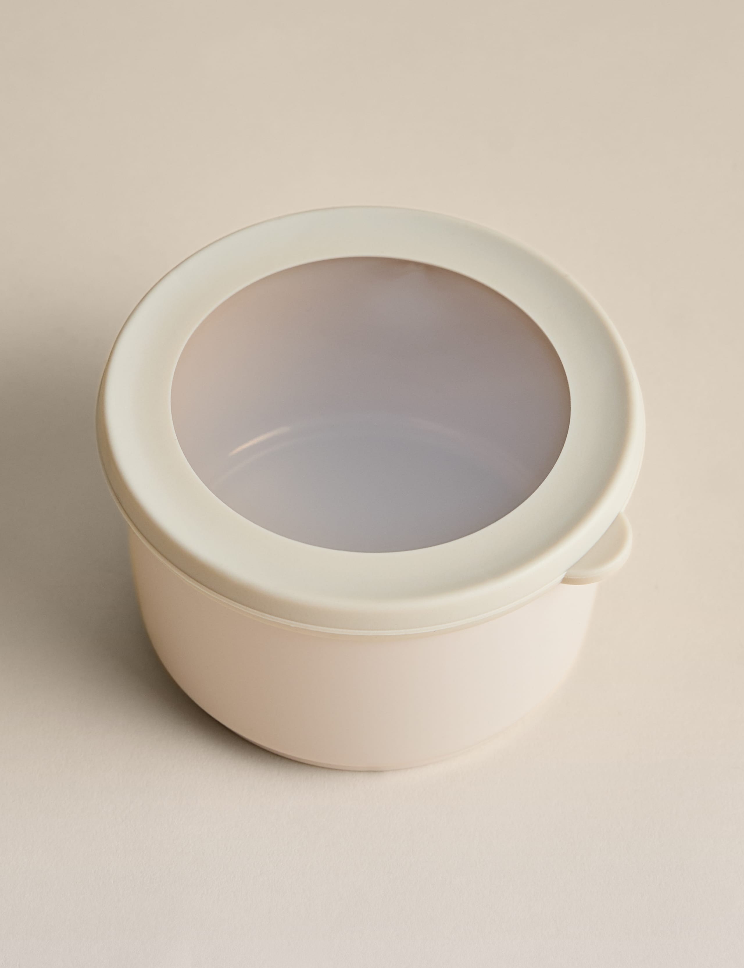 Round Plastic Storage Container 2 of 4