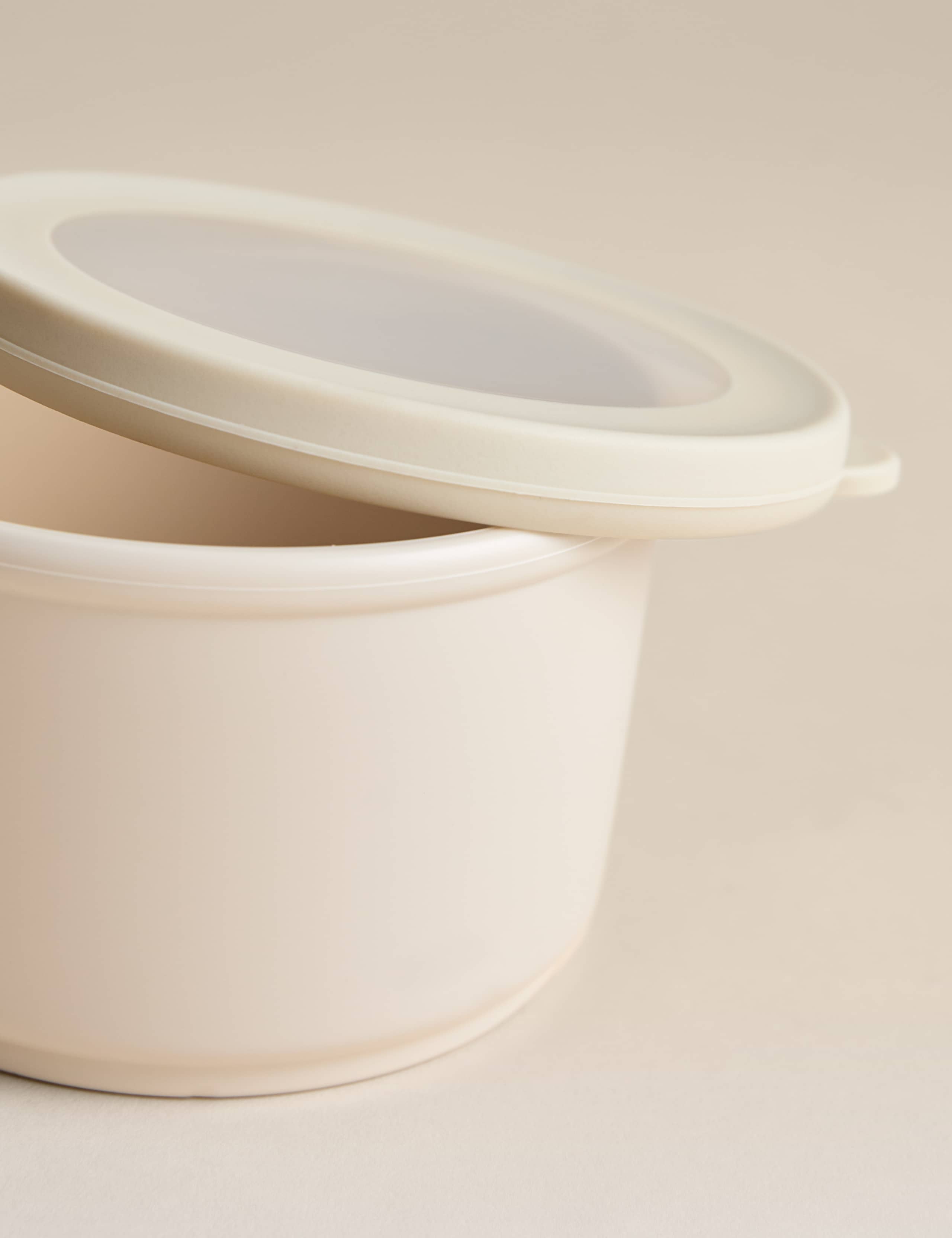 Round Plastic Storage Container 3 of 4