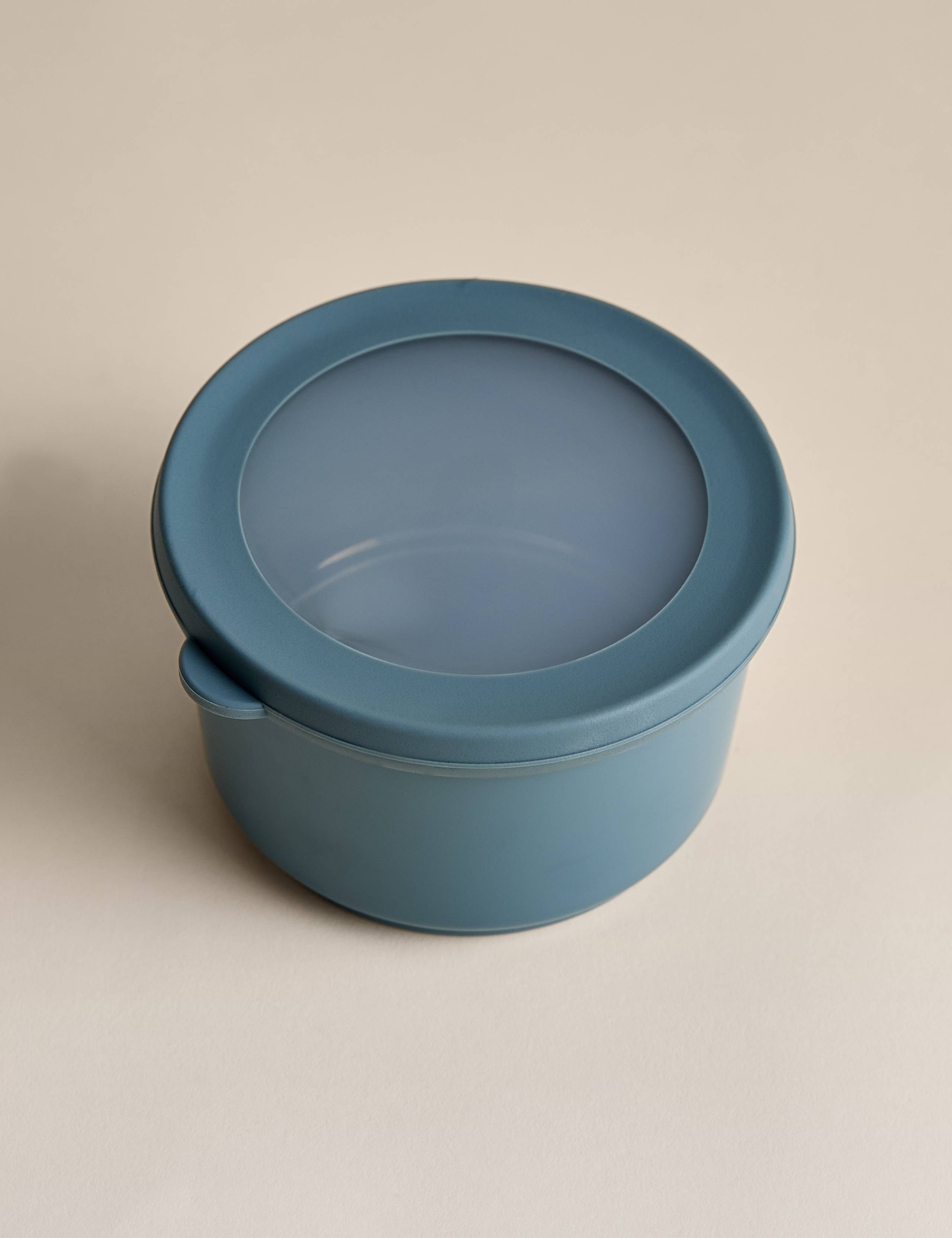 Round Plastic Storage Container 2 of 4