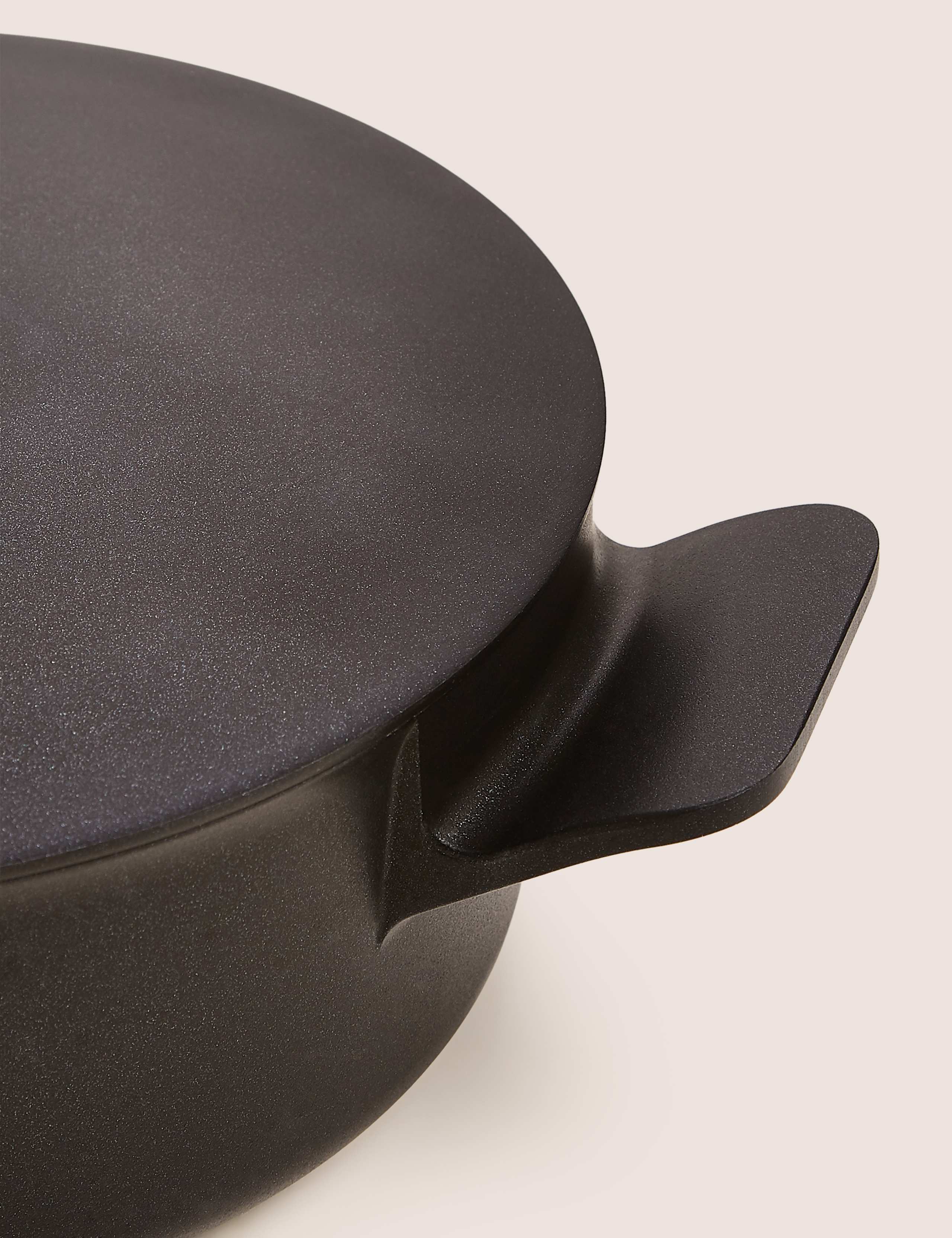 Cast Aluminium 3L Casserole Dish 4 of 5